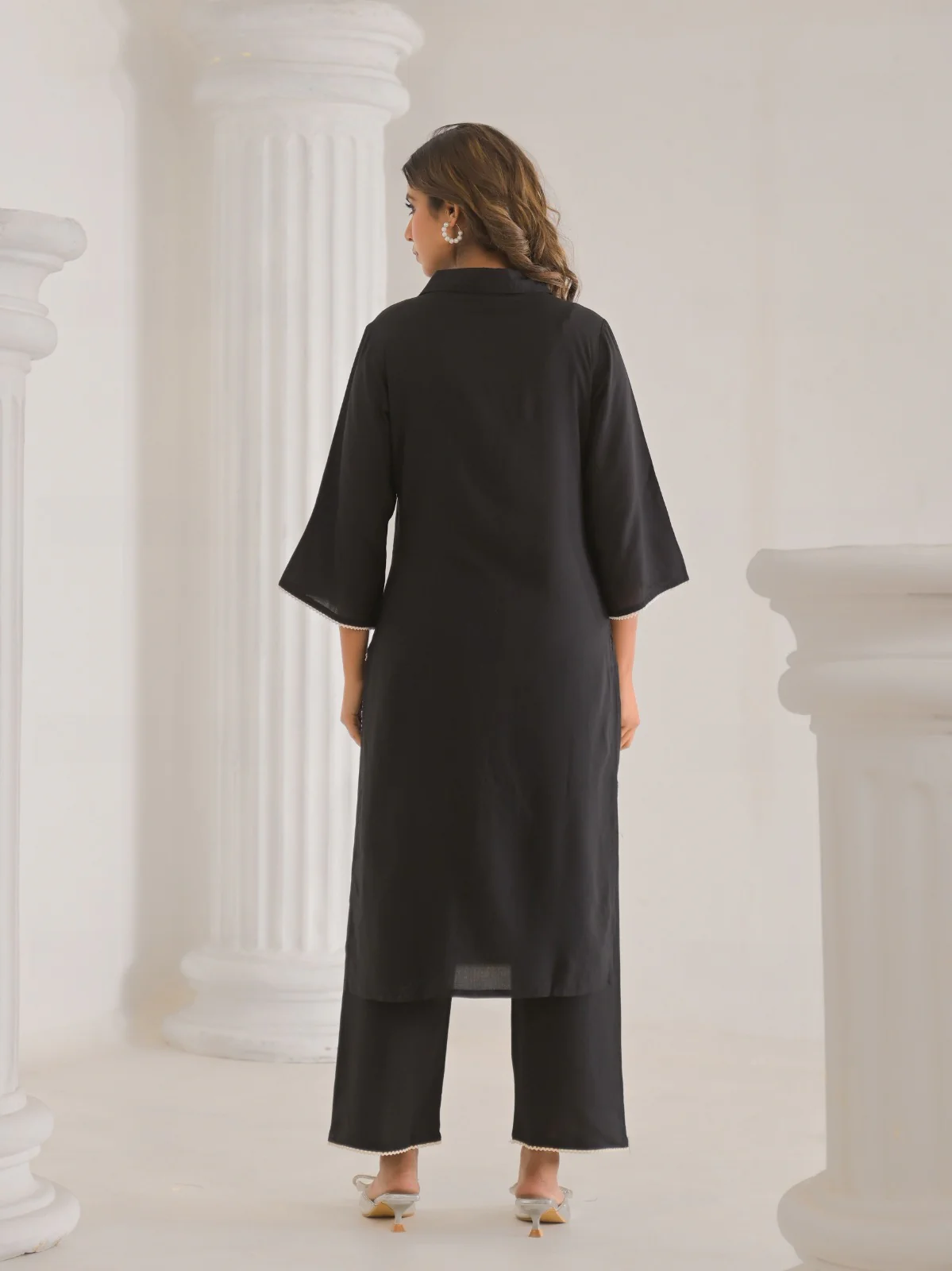 Kara Onyx Embroidered Kurta Pant Set - Image 5