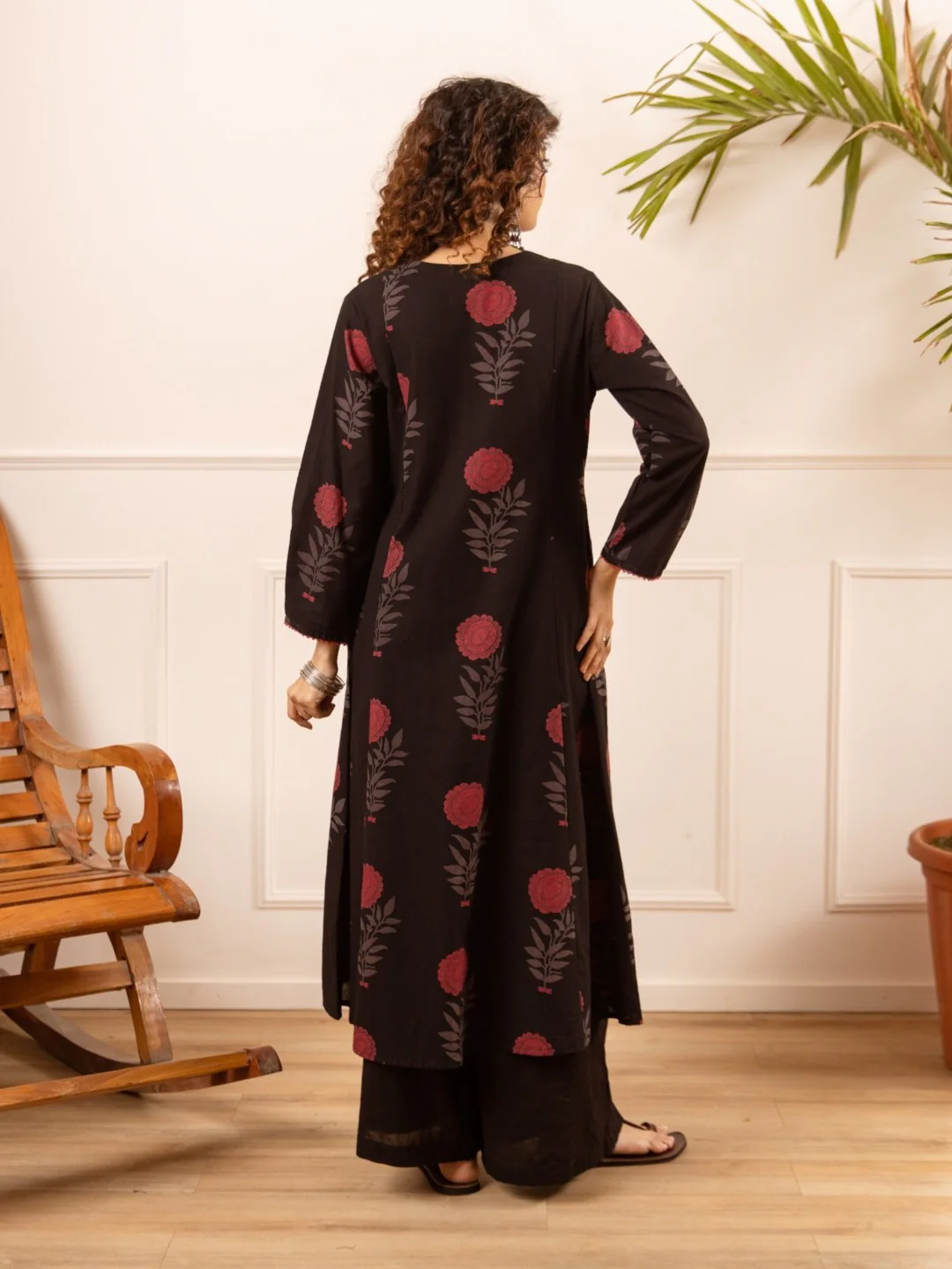 Karen Noir Cotton Kurta Pant set - Image 3