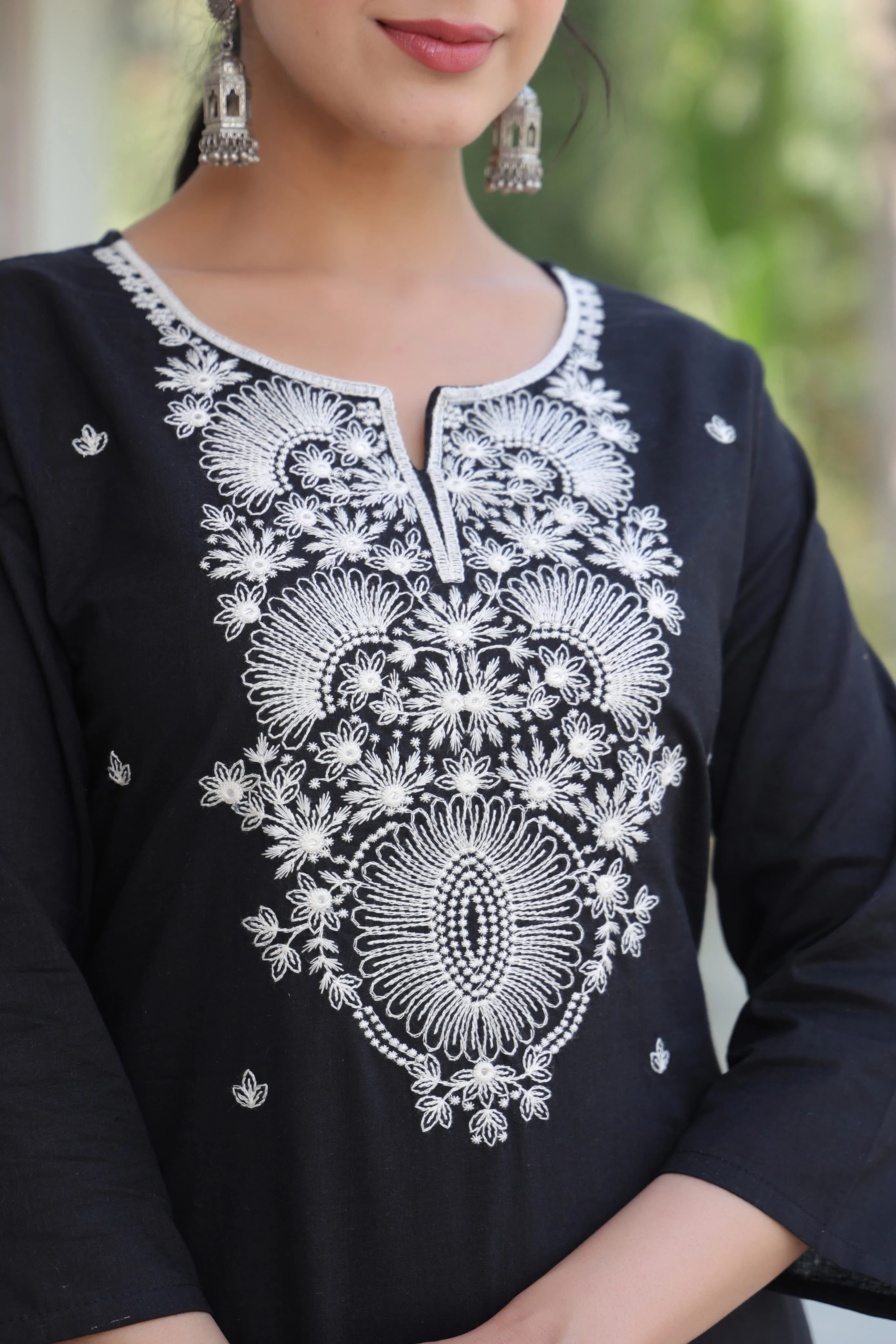 Sagarika onyx Embroided Cotton Kurta pant set - Image 7