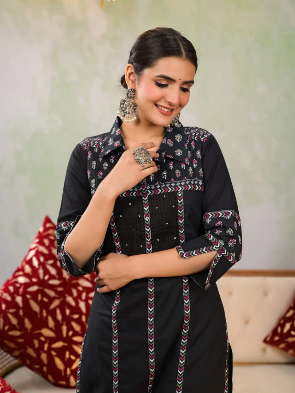 Yutika Onyx Cotton Kurta Pant Set - Image 2