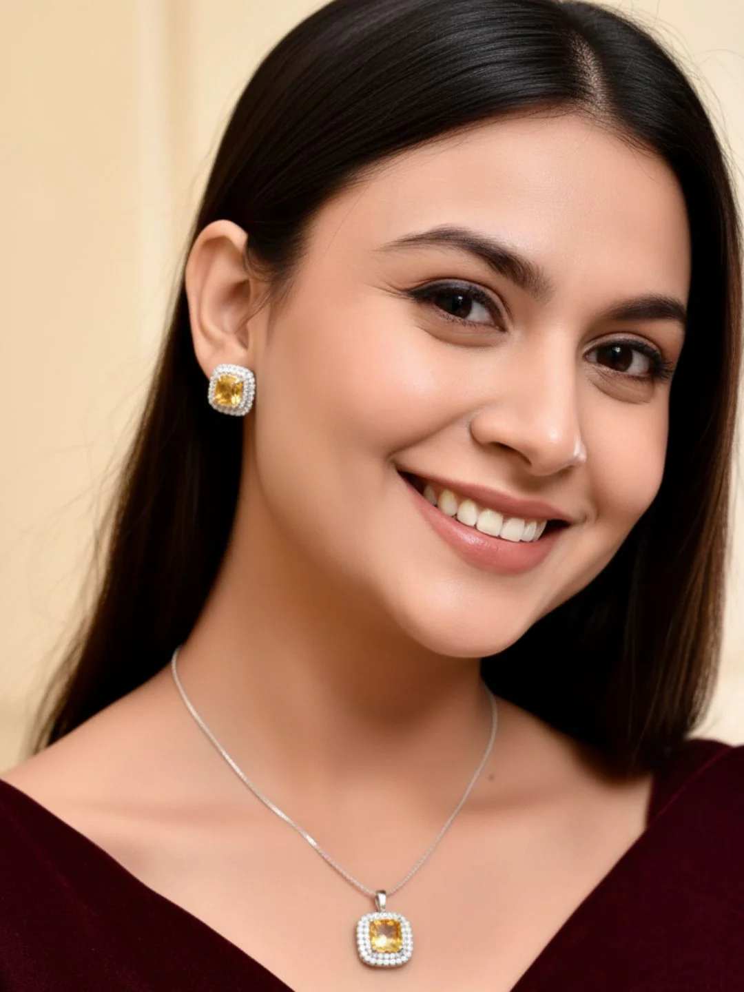 Savana Diamond Earing & Pendant Set - Image 4