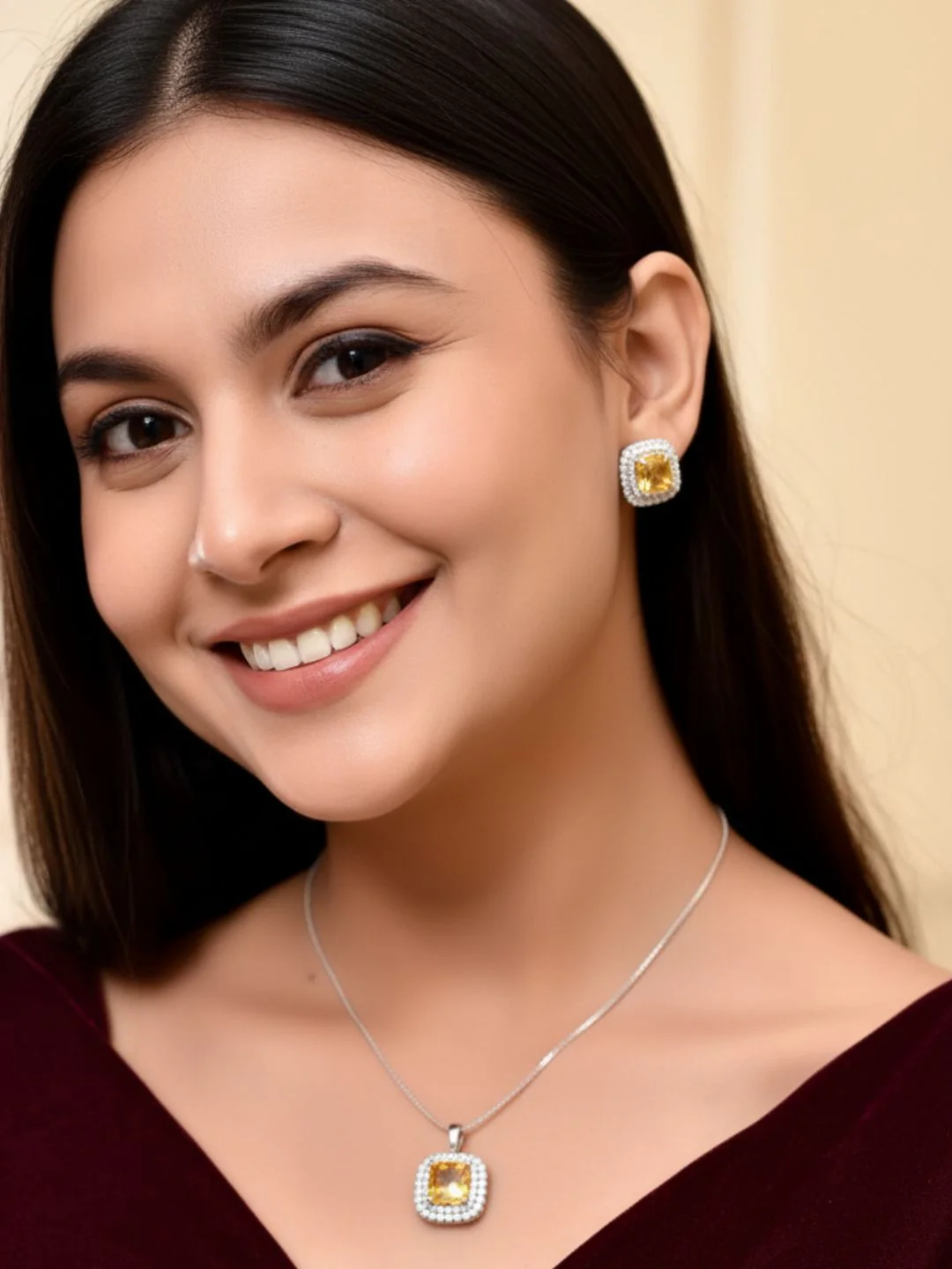 Savana Diamond Earing & Pendant Set - Image 7