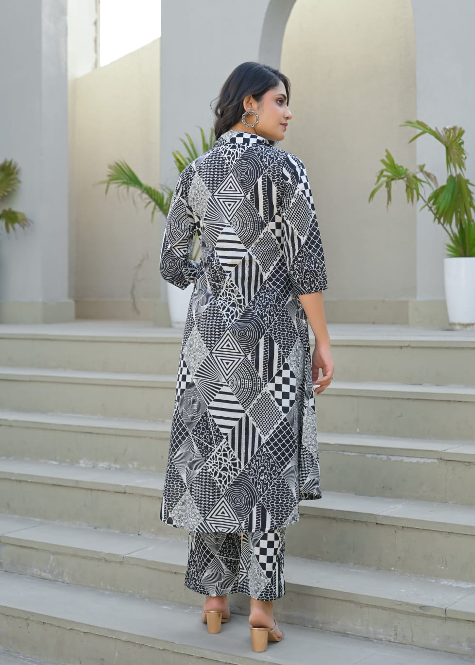 Parnashree Onyx Cotton Co-ord Set - Image 3