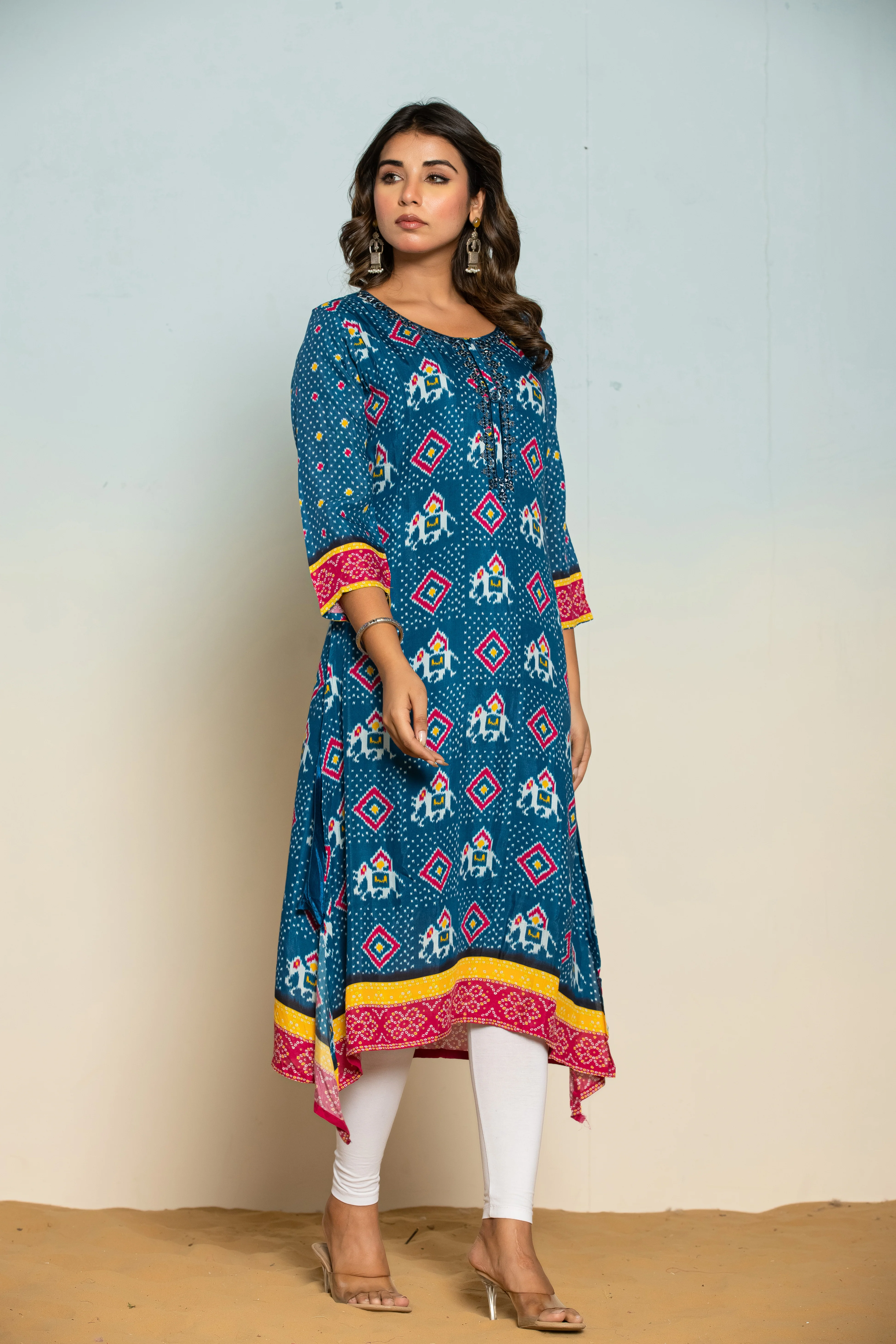 Palki Navy Printed Work Kurta - Image 4