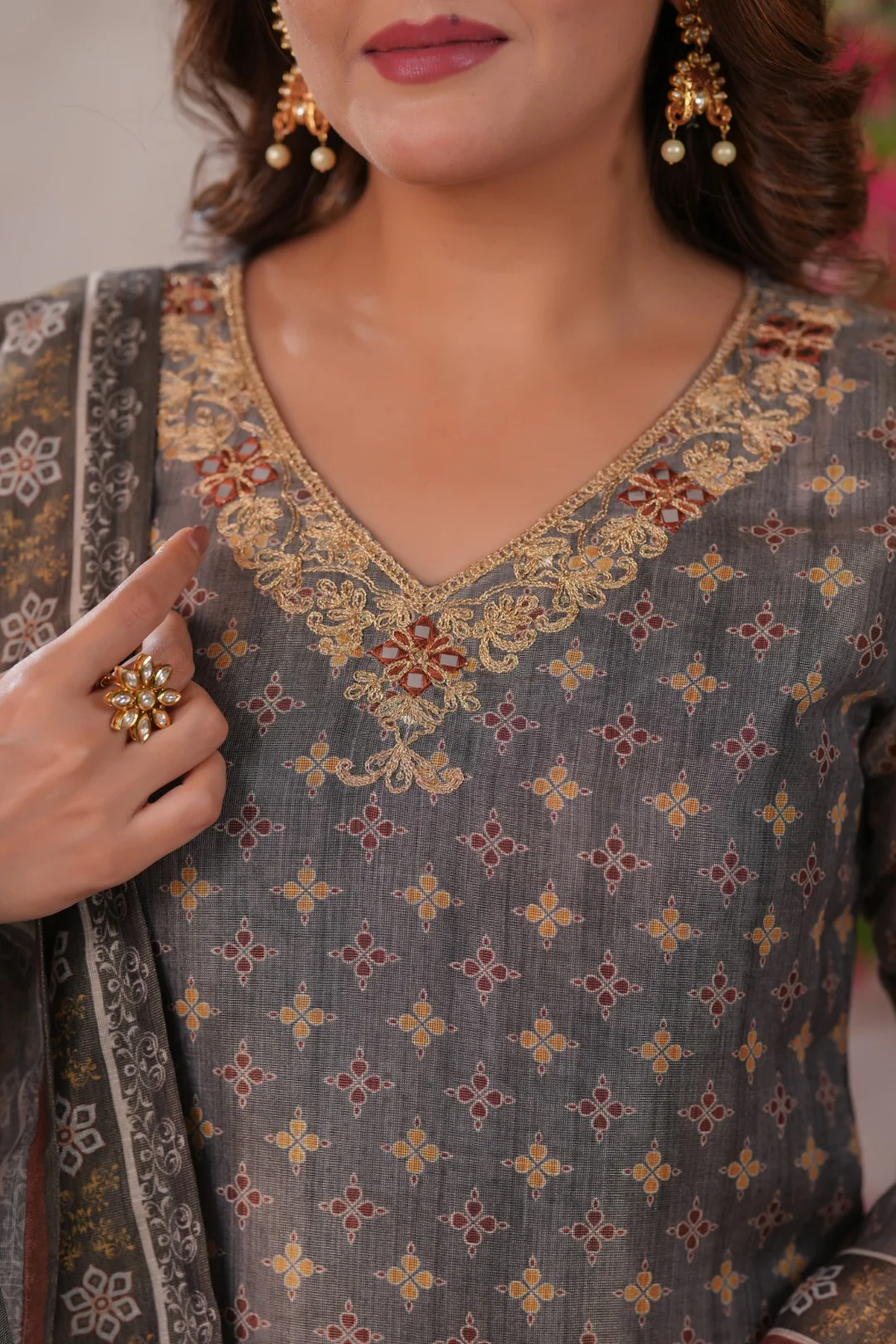 Nabha Olive Printed Work Suit Set - Image 4