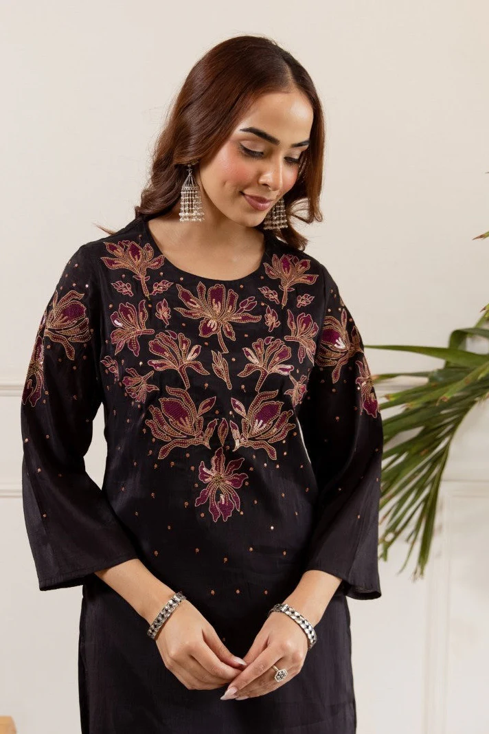 Kamli raven embroidery co-ord set - Image 2