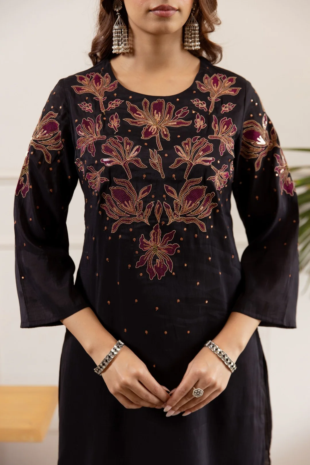 Kamli raven embroidery co-ord set - Image 5