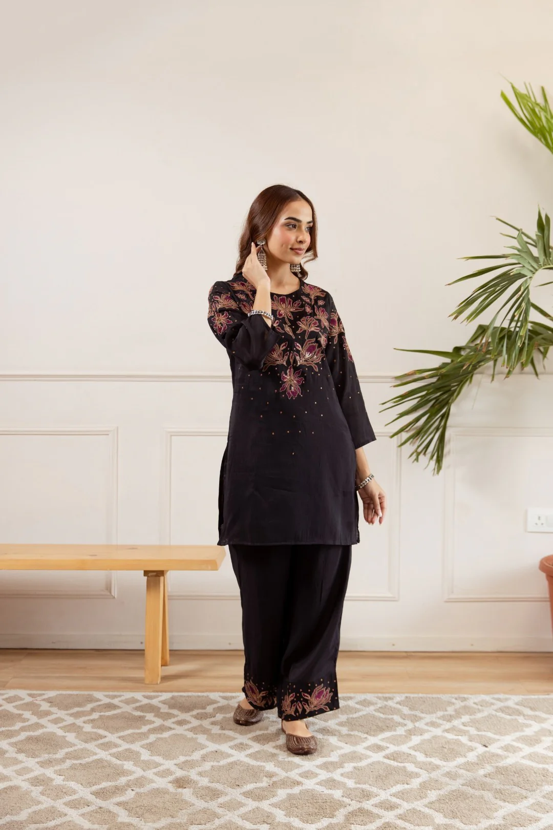 Kamli raven embroidery co-ord set - Image 6