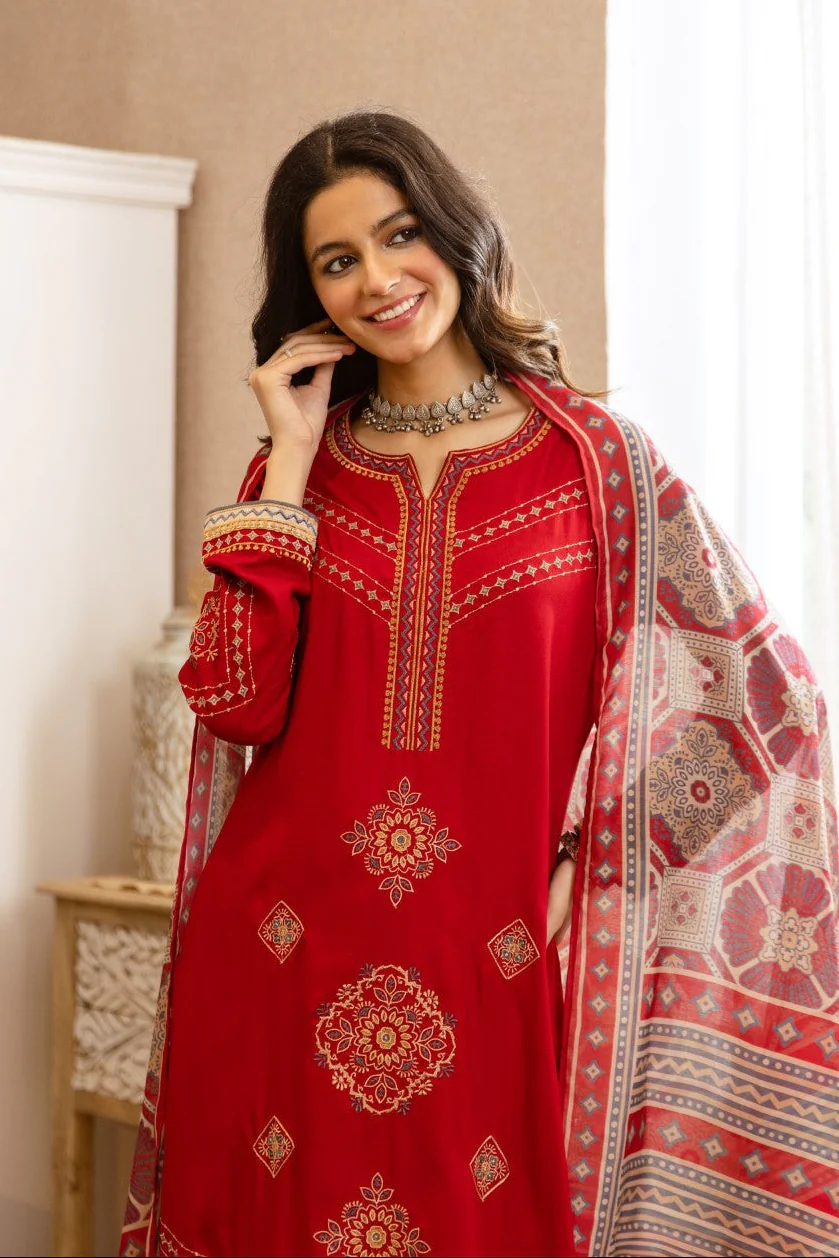 Karen Crimson Embroidery Cotton Suit set - Image 2