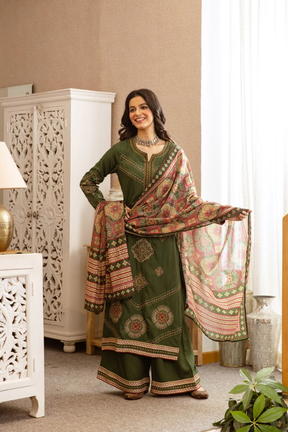 Karen sage embroidery cotton suit set - Image 4