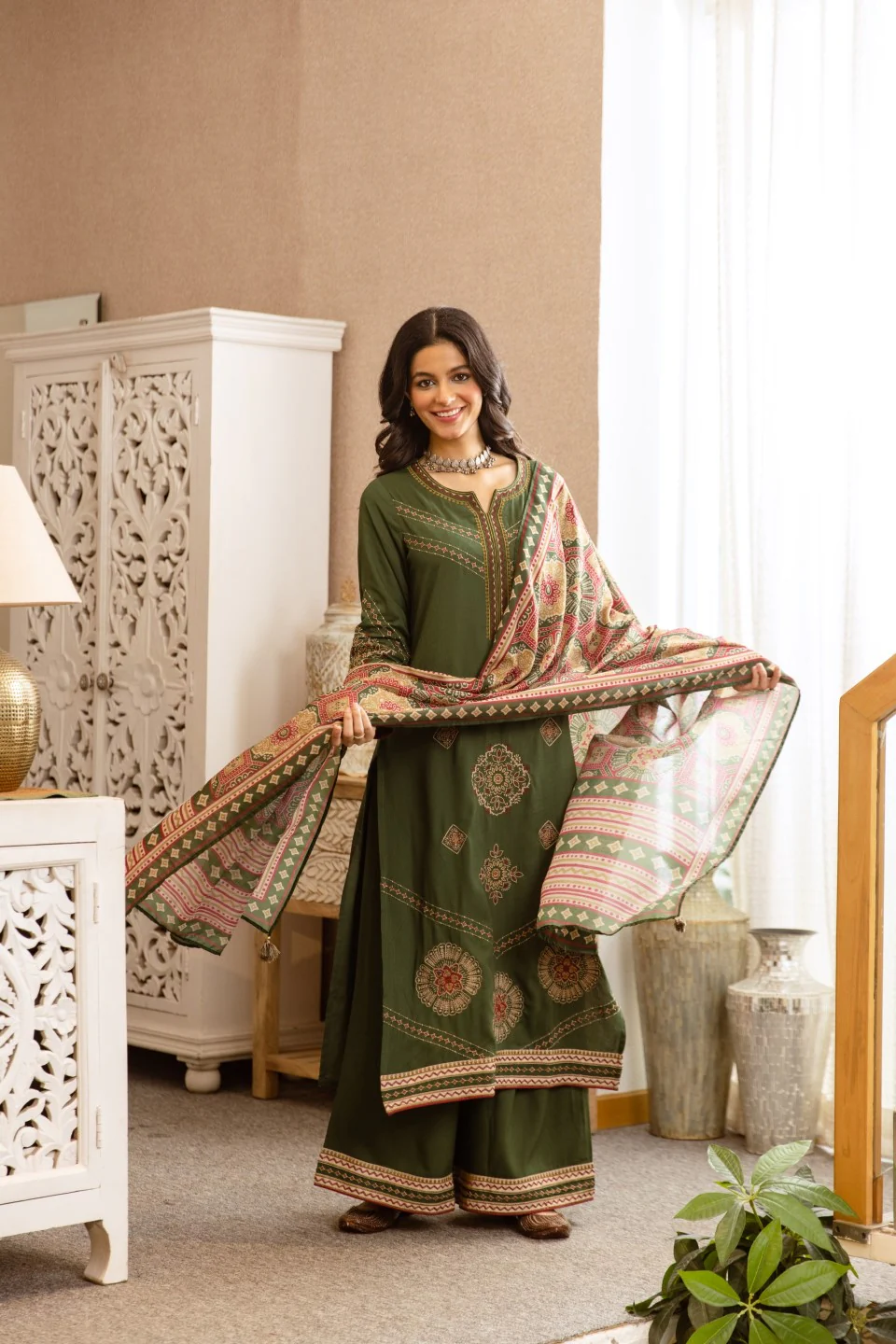 Karen sage embroidery cotton suit set - Image 5