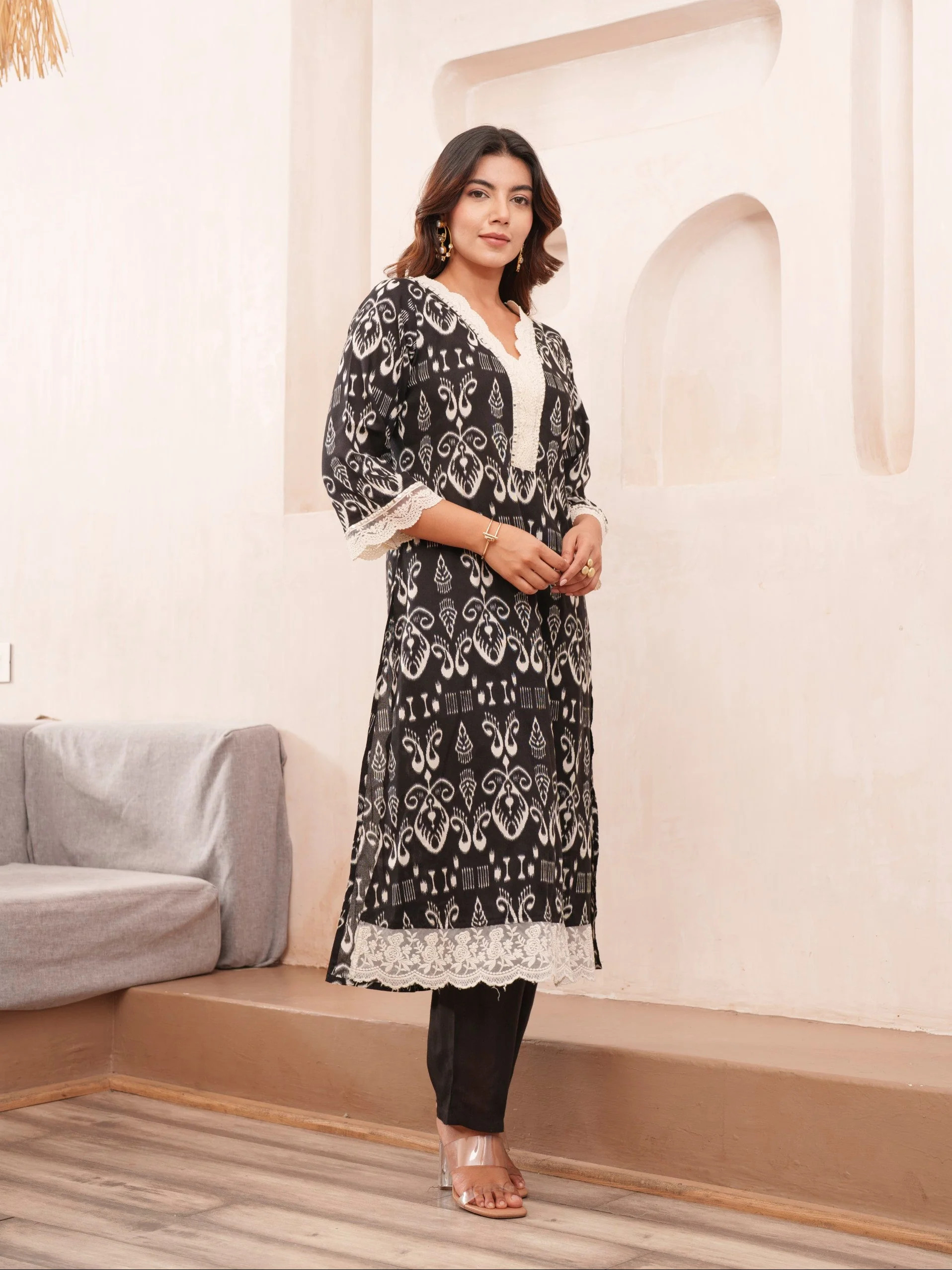 Tashvika Onyx Printed Kurta Pant Set - Image 6