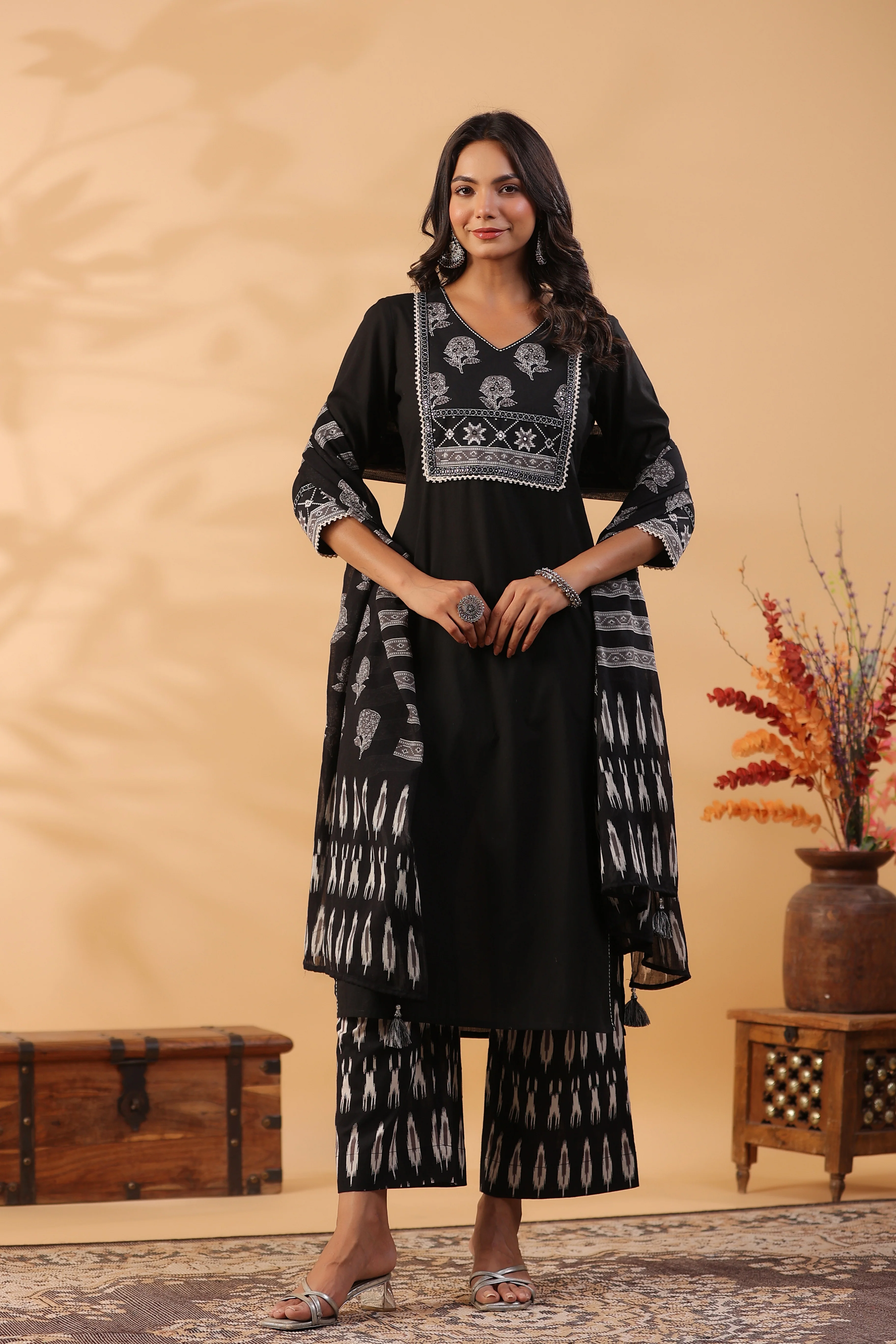 Sarla Onyx Cotton Suit Set - Image 3