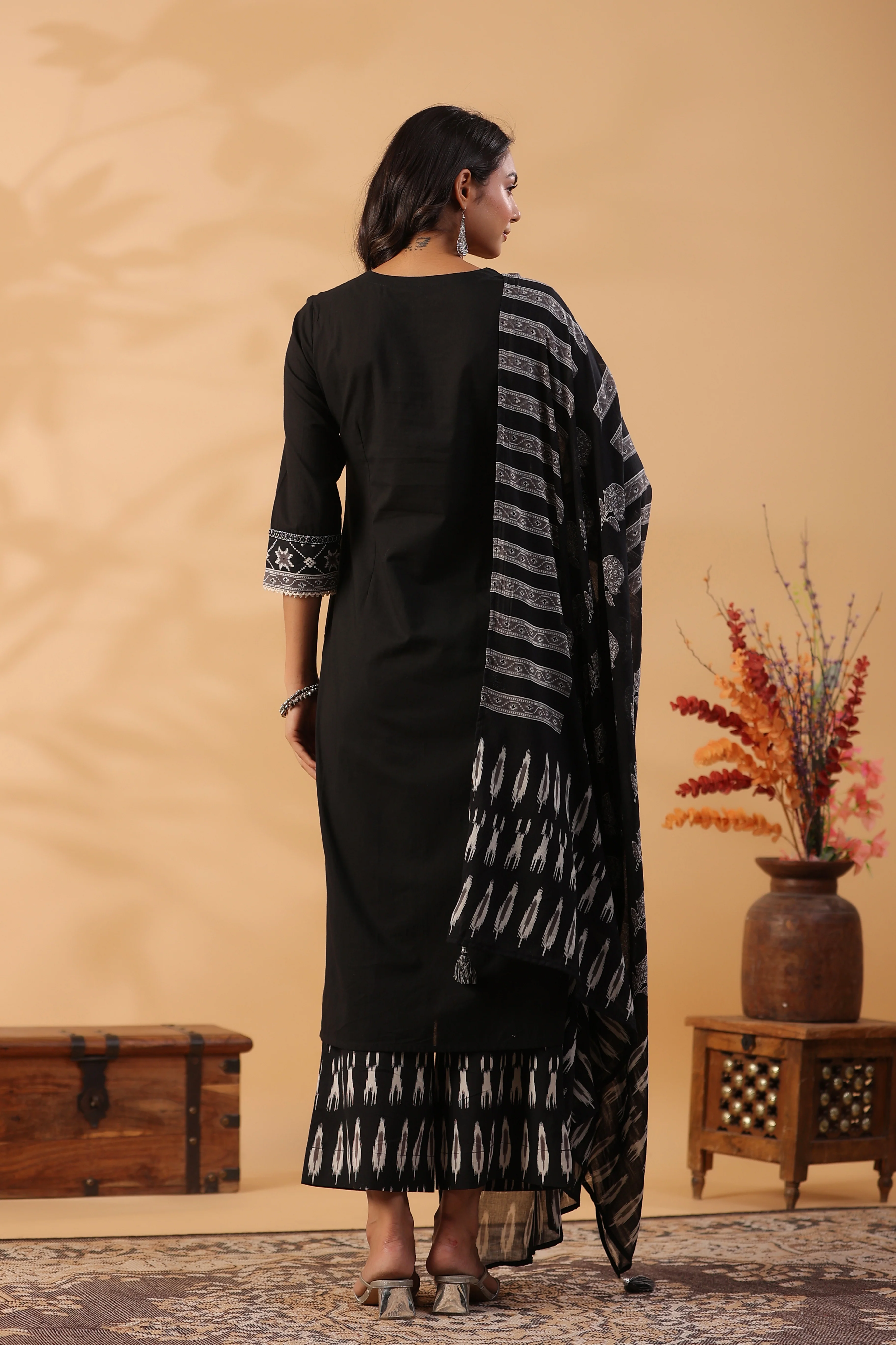 Sarla Onyx Cotton Suit Set - Image 4