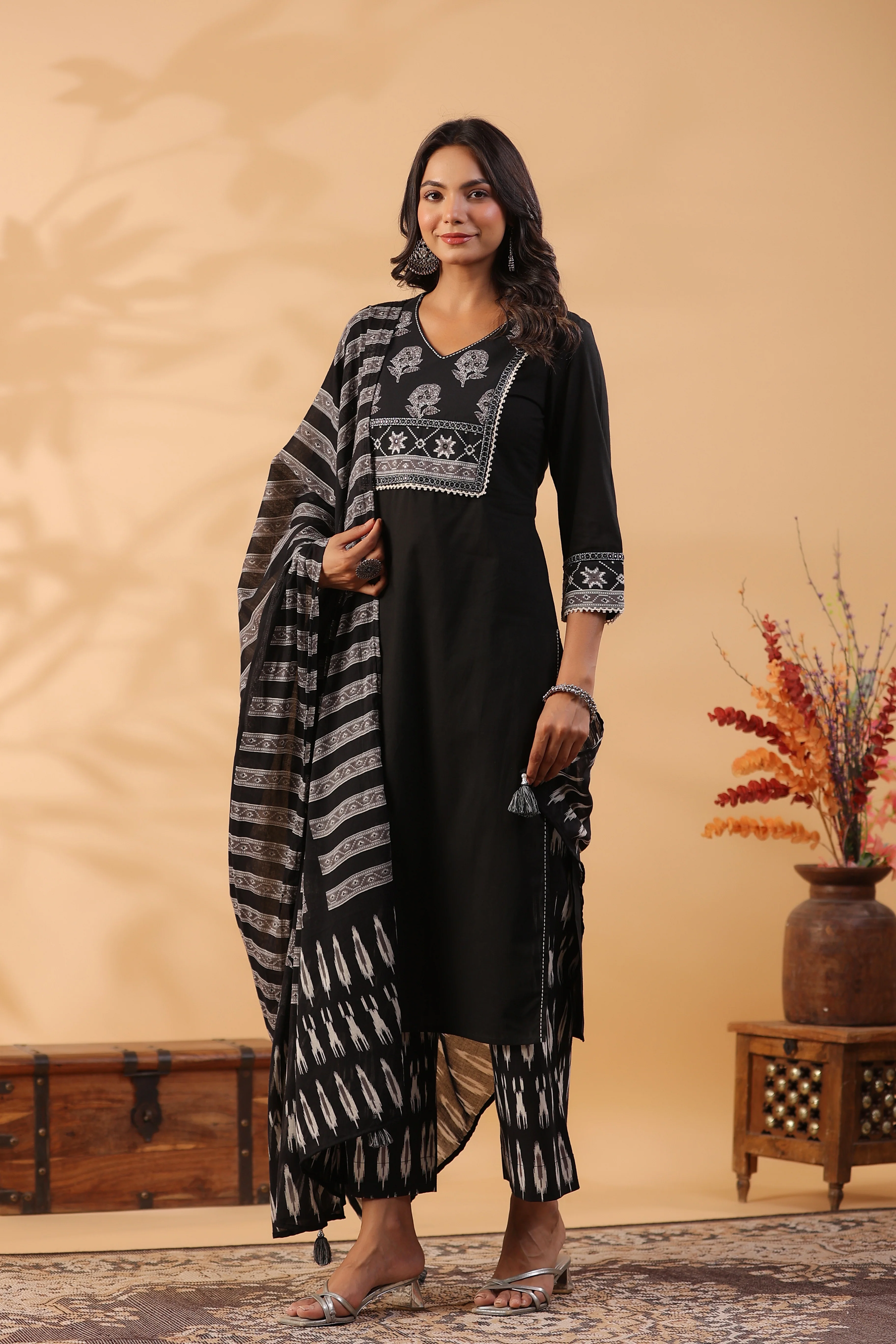 Sarla Onyx Cotton Suit Set - Image 8