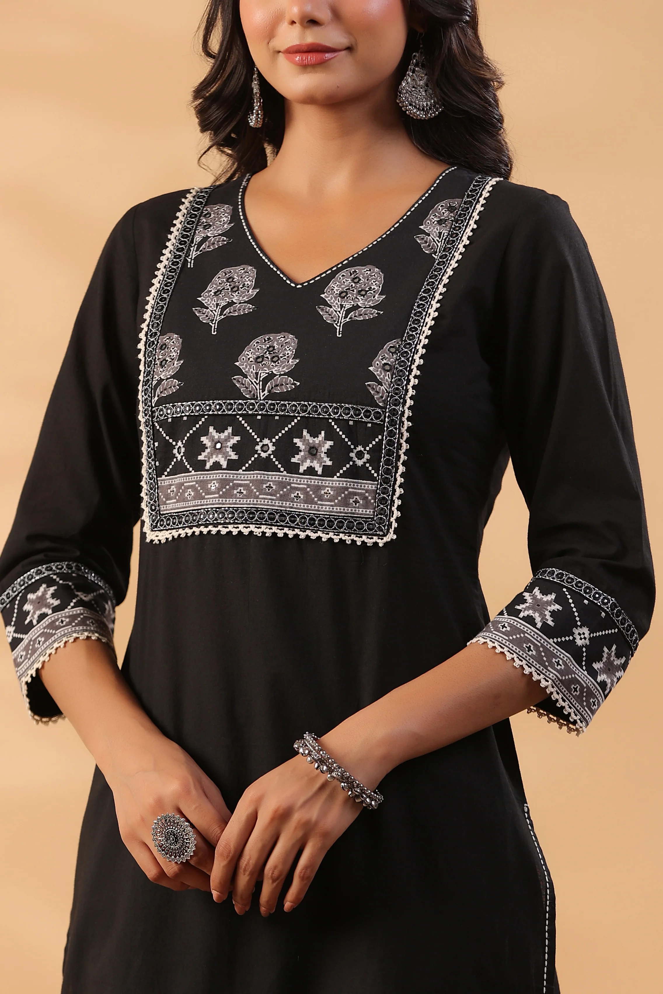 Sarla Onyx Cotton Suit Set - Image 9