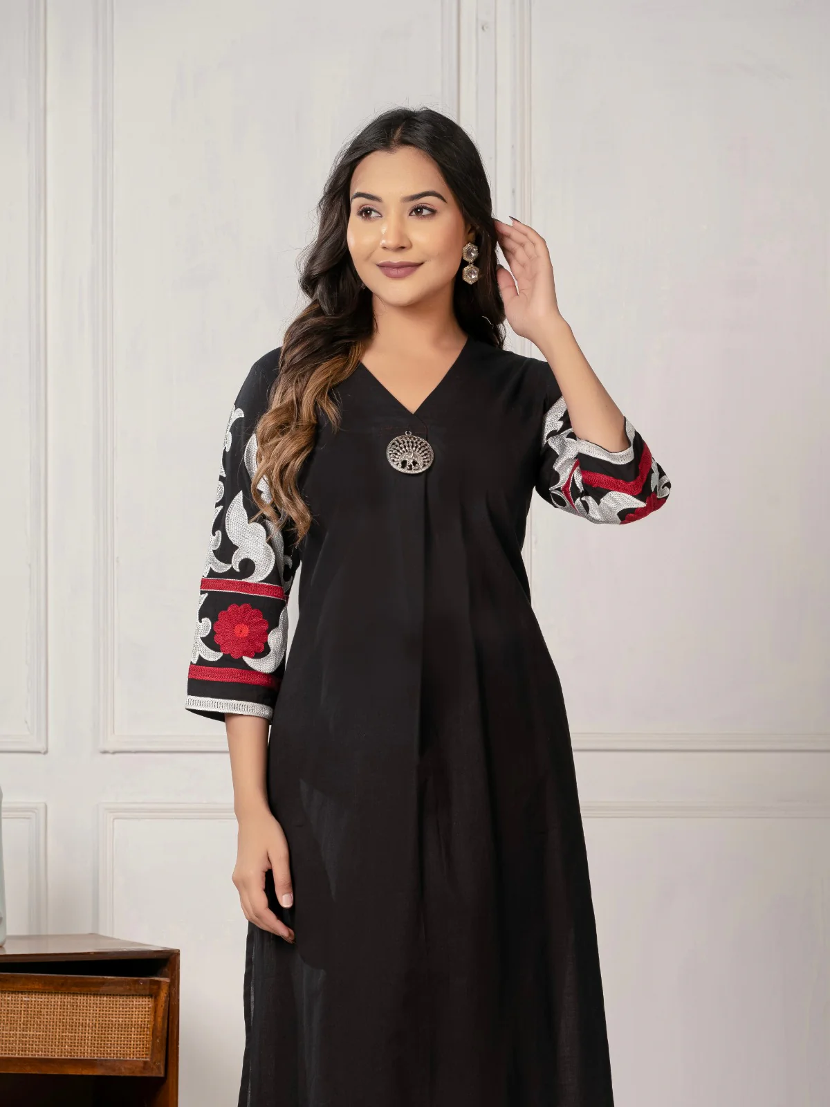 Mika ebony embroidery cotton kurta pant set - Image 2