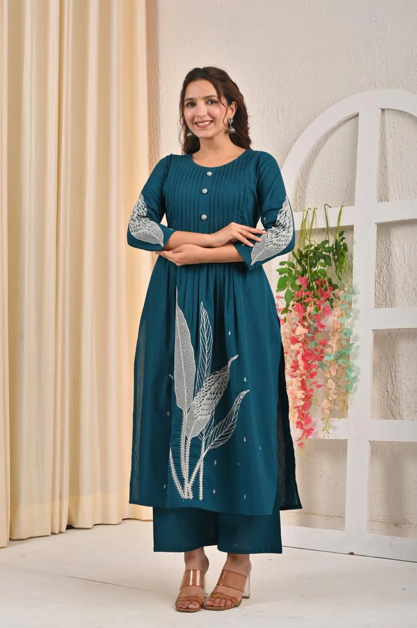 Sarvari Teal Emroidered Kurta Pant Set - Image 3