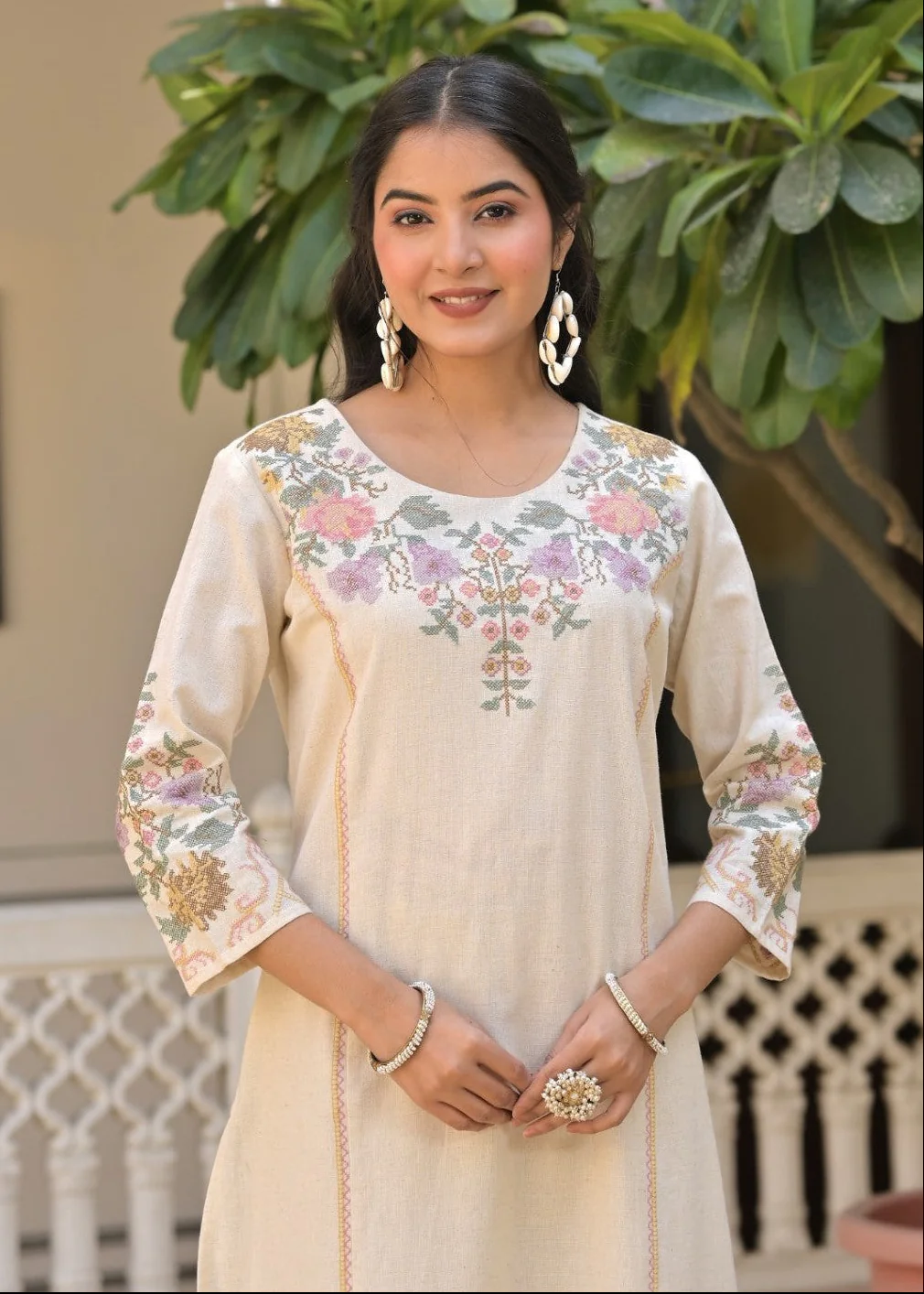 Chandri Fog Embroidered Kurta Pant Set - Image 2