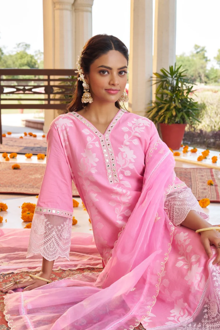 Grithav SoftPink Embroidered Lawn Suit Set - Image 2