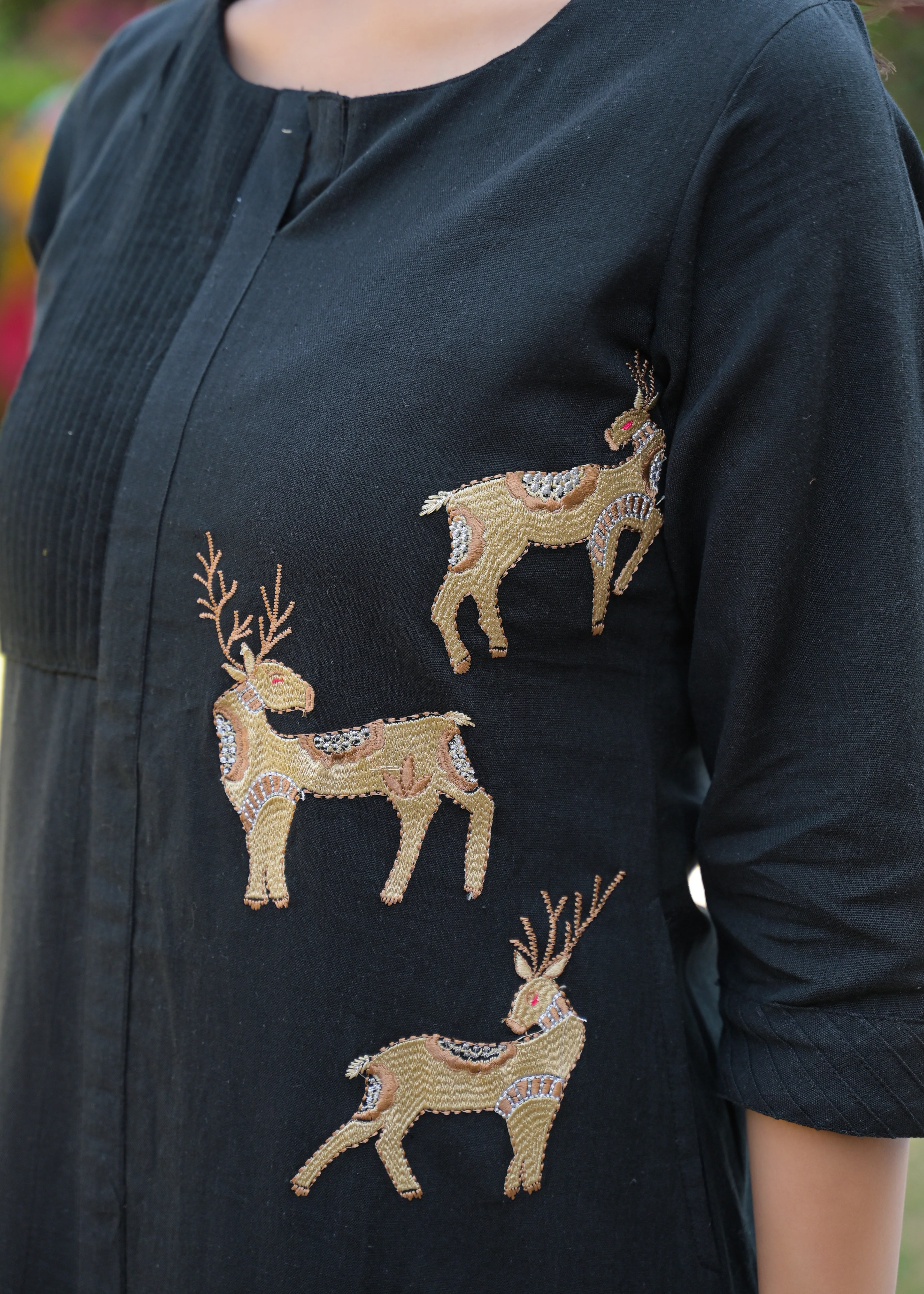 Mayri Onyx embroidery cotton kurta pant set - Image 8