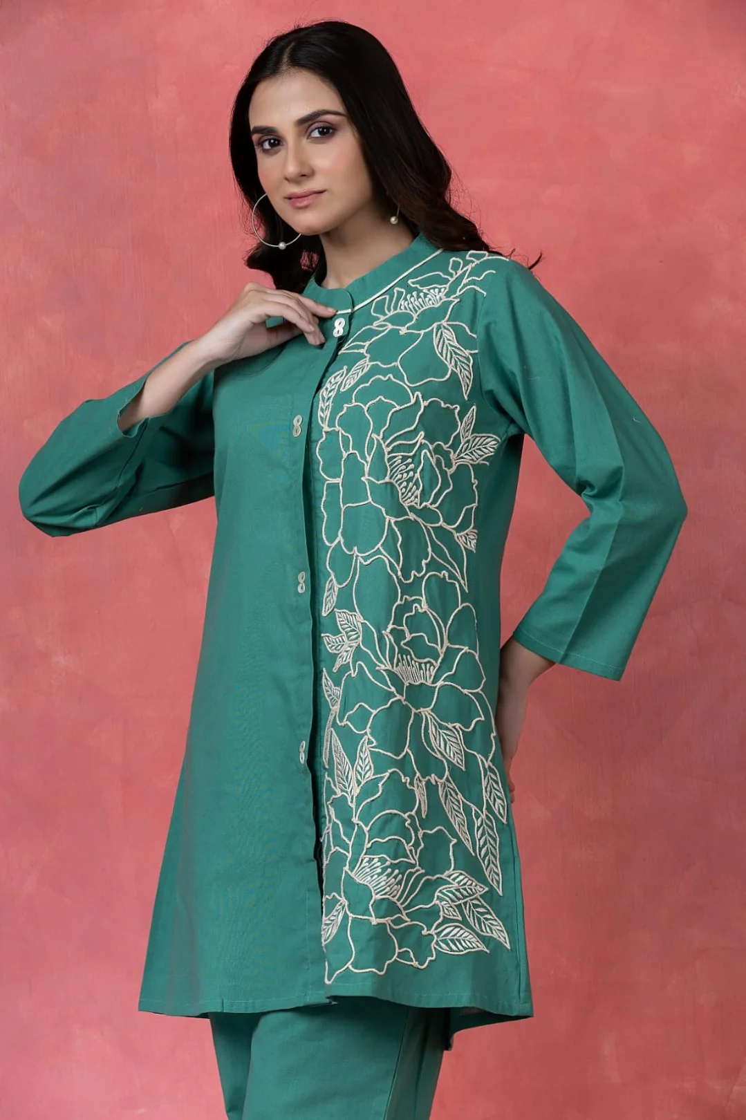 Gaur kelly embroidery cotton co-ord set - Image 2