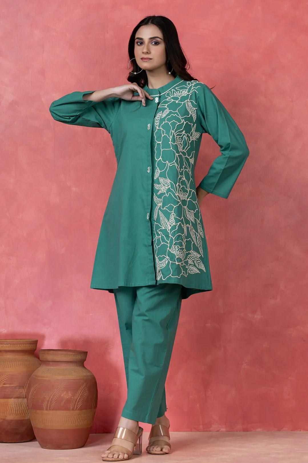Gaur kelly embroidery cotton co-ord set - Image 3