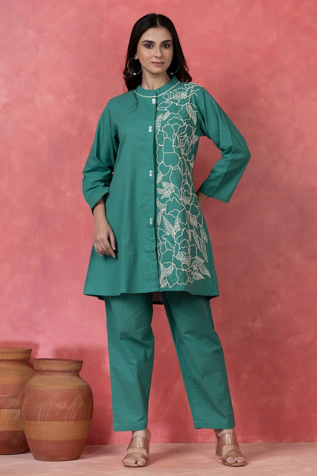 Gaur kelly embroidery cotton co-ord set - Image 4