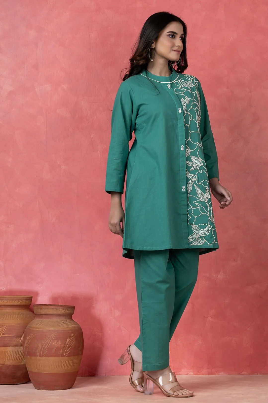 Gaur kelly embroidery cotton co-ord set - Image 5