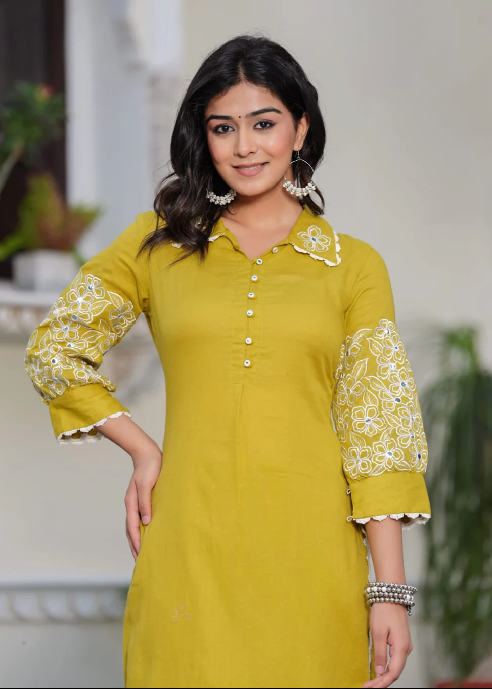 Shiba Citrine Embroidered Kurta Pant Set - Image 2