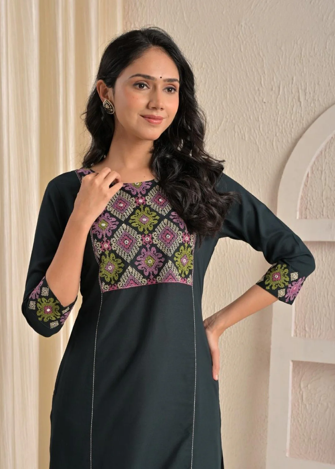 Chandri Beetle Embroidered Kurti - Image 2
