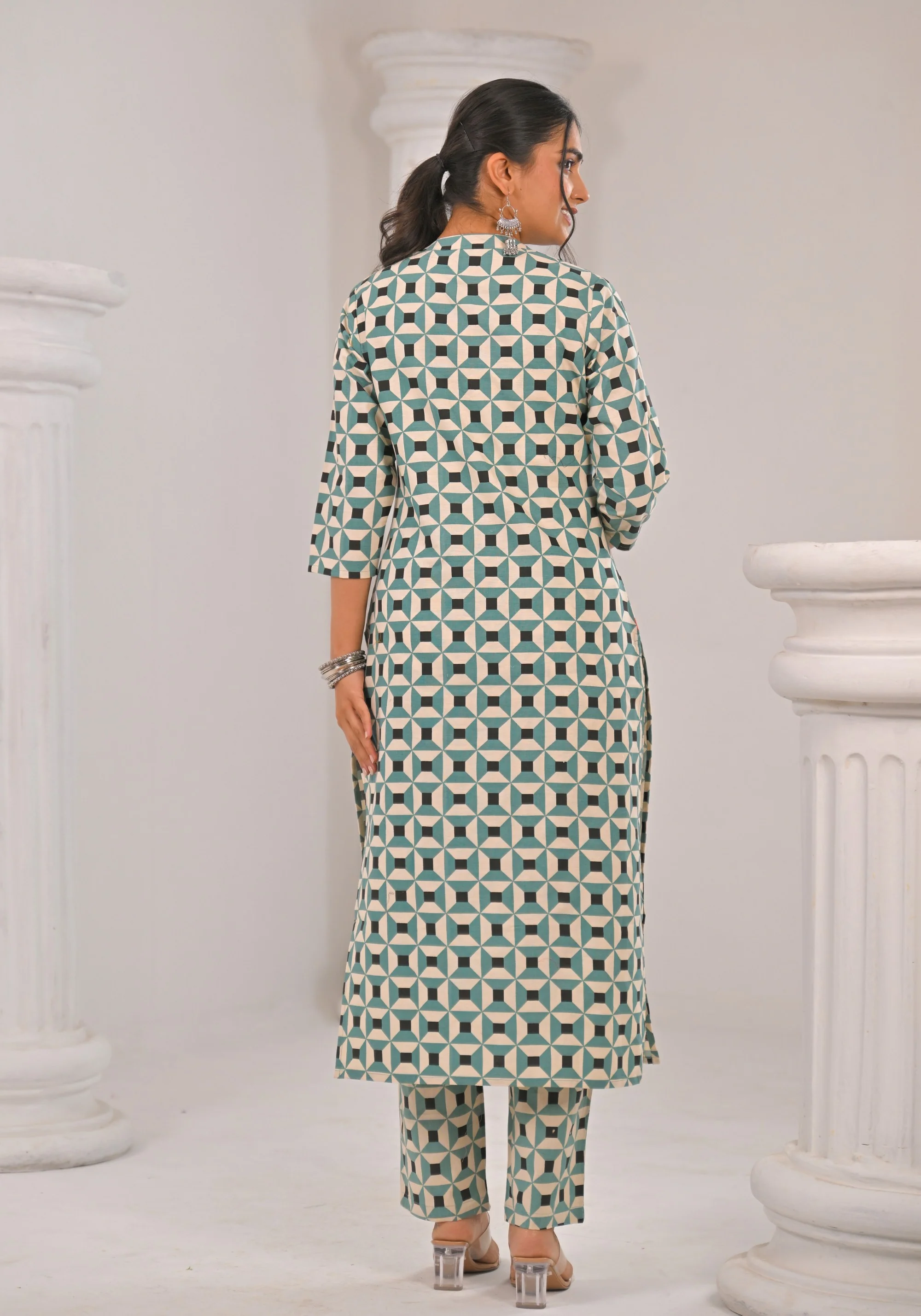 Sahila Pine Abstract Printed Kurta Pant set - Image 3