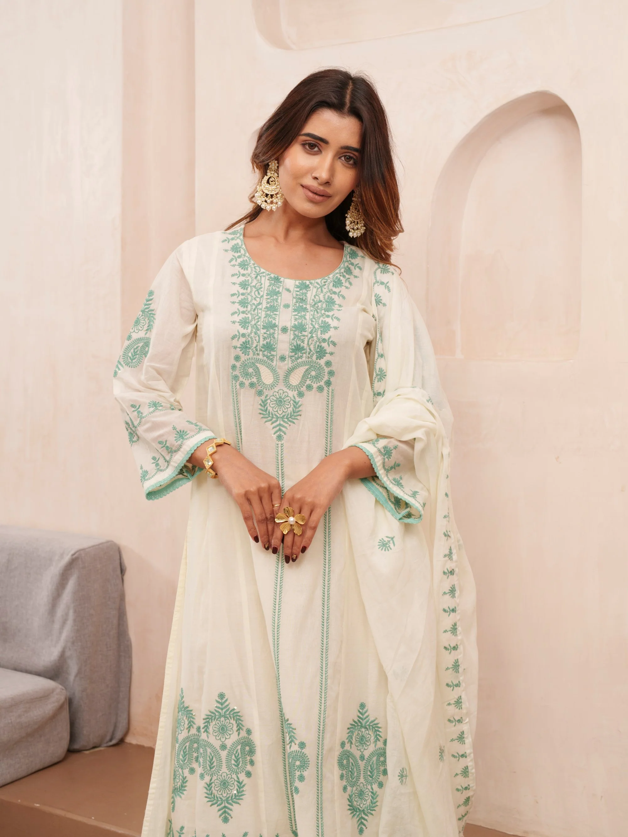 Tashvika Misriteal Cotton Embroidered Lawn Suit set - Image 10
