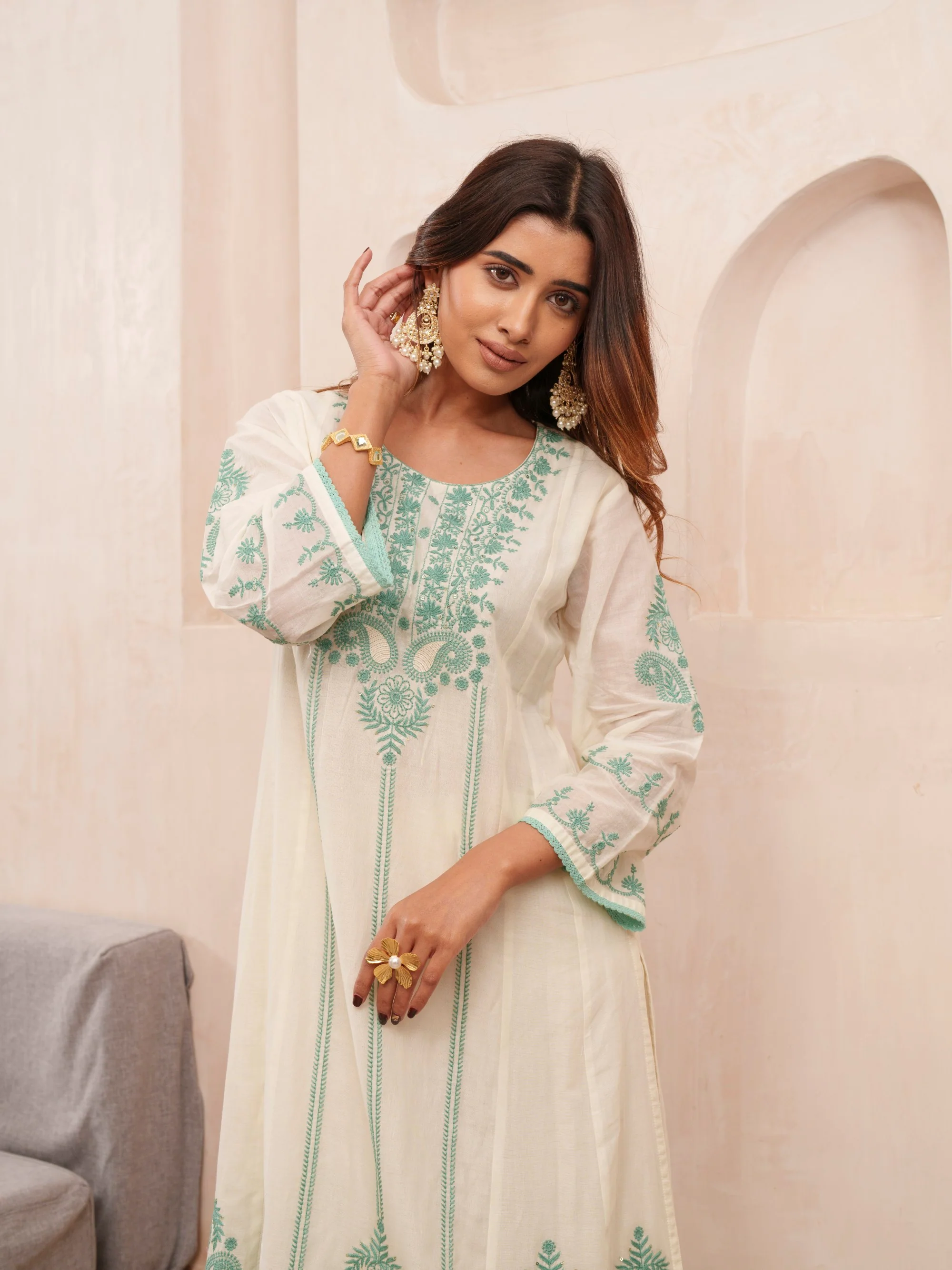 Tashvika Misriteal Cotton Embroidered Lawn Suit set - Image 2