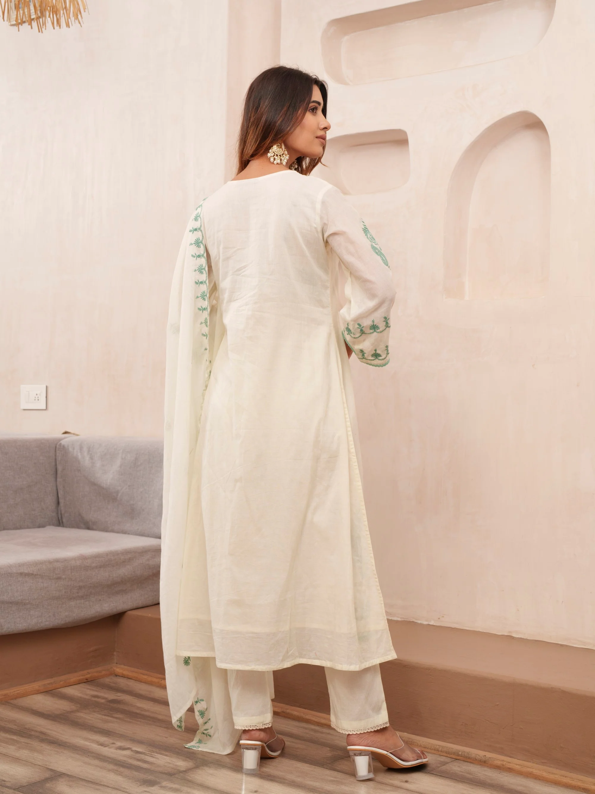 Tashvika Misriteal Cotton Embroidered Lawn Suit set - Image 3