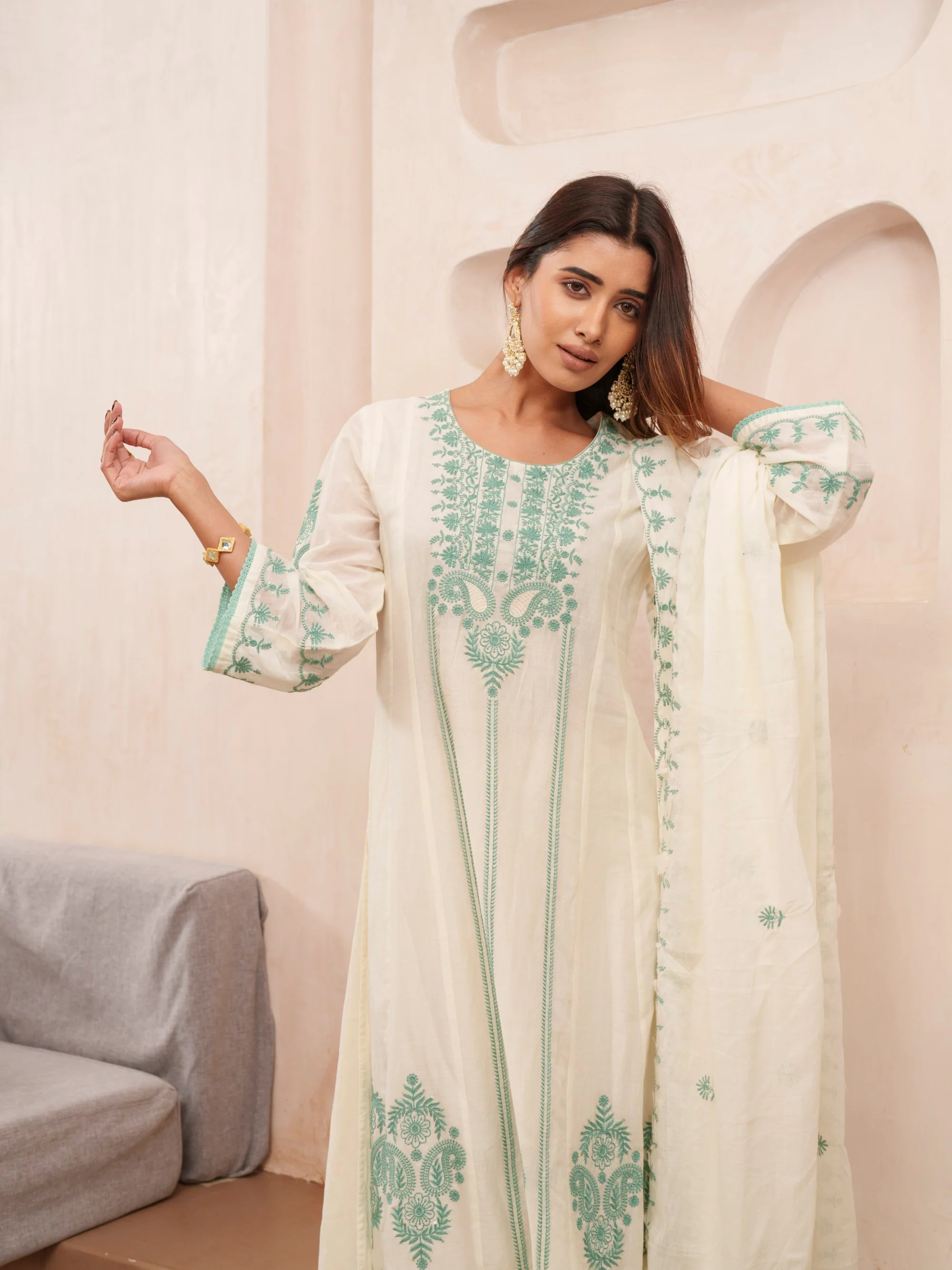 Tashvika Misriteal Cotton Embroidered Lawn Suit set - Image 9