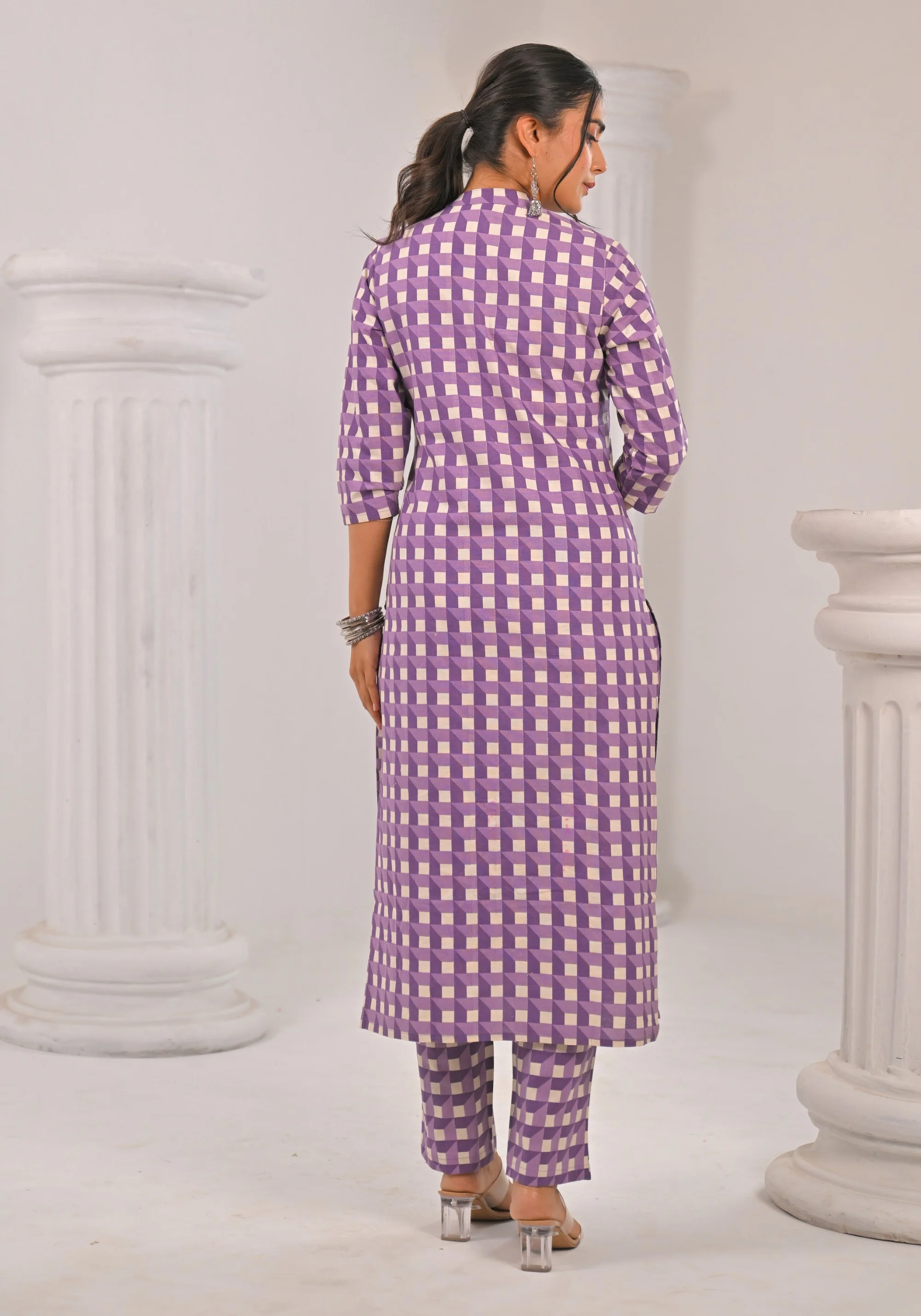 Sahila Lilies Abstract Printed Kurta Pant set - Image 3
