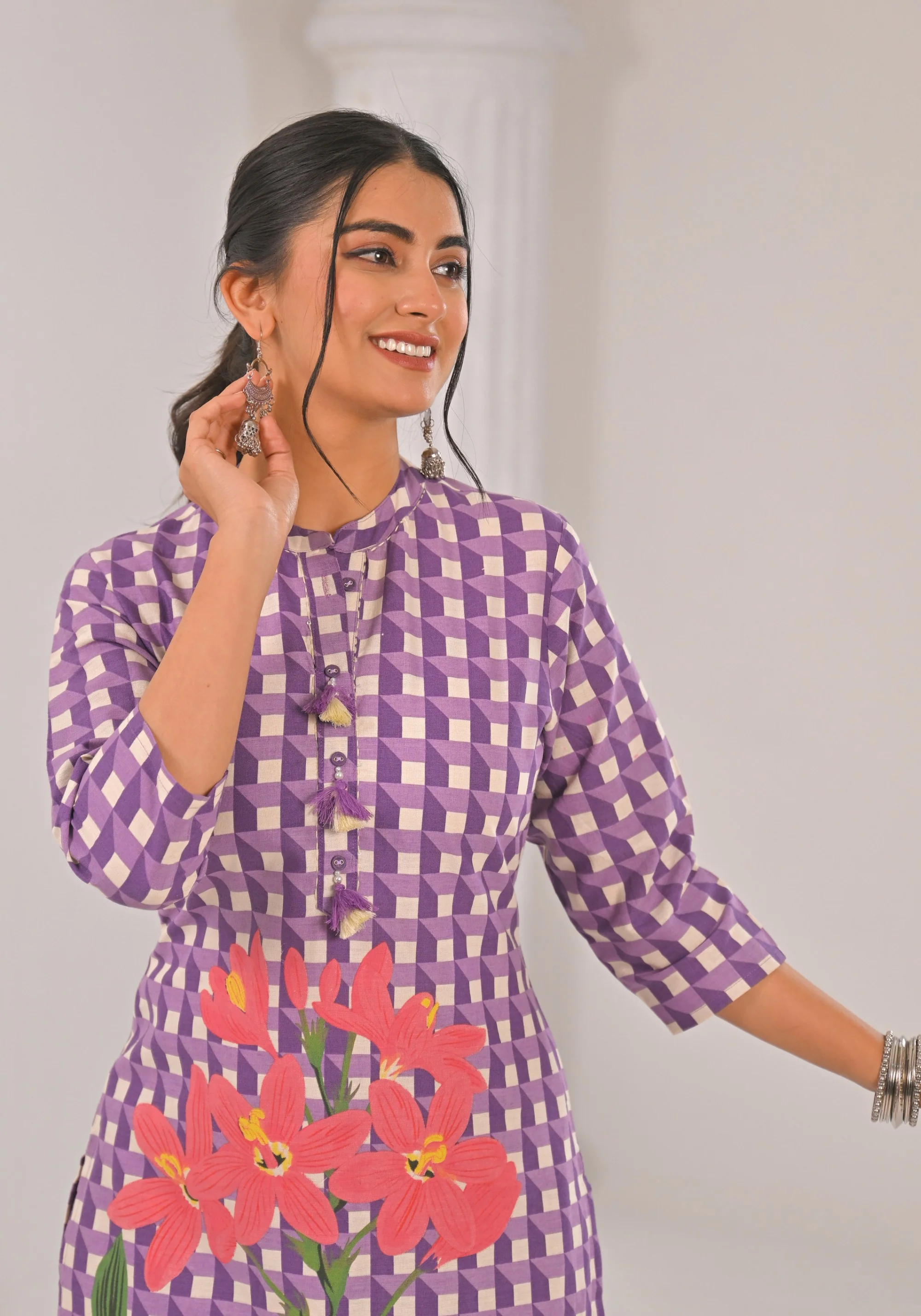 Sahila Lilies Abstract Printed Kurta Pant set - Image 6