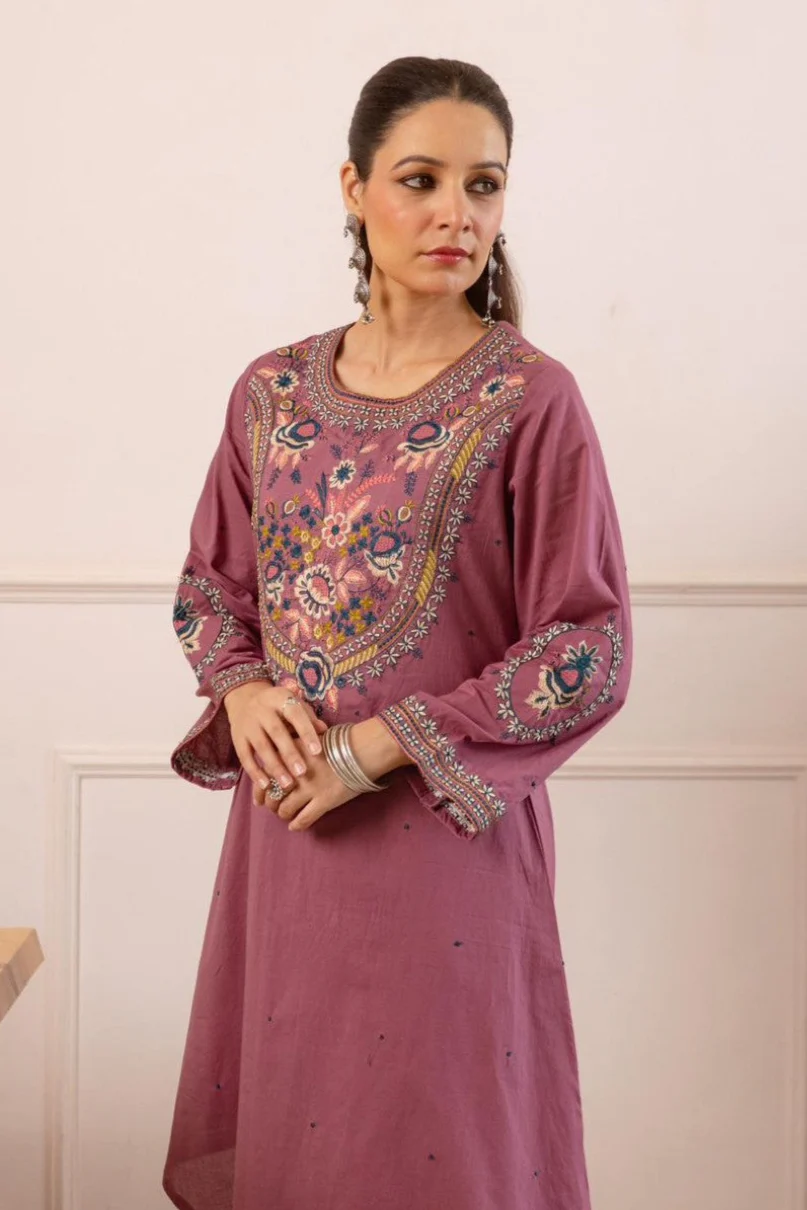 Stravi cameo Embroidery Kurta Pant set - Image 2