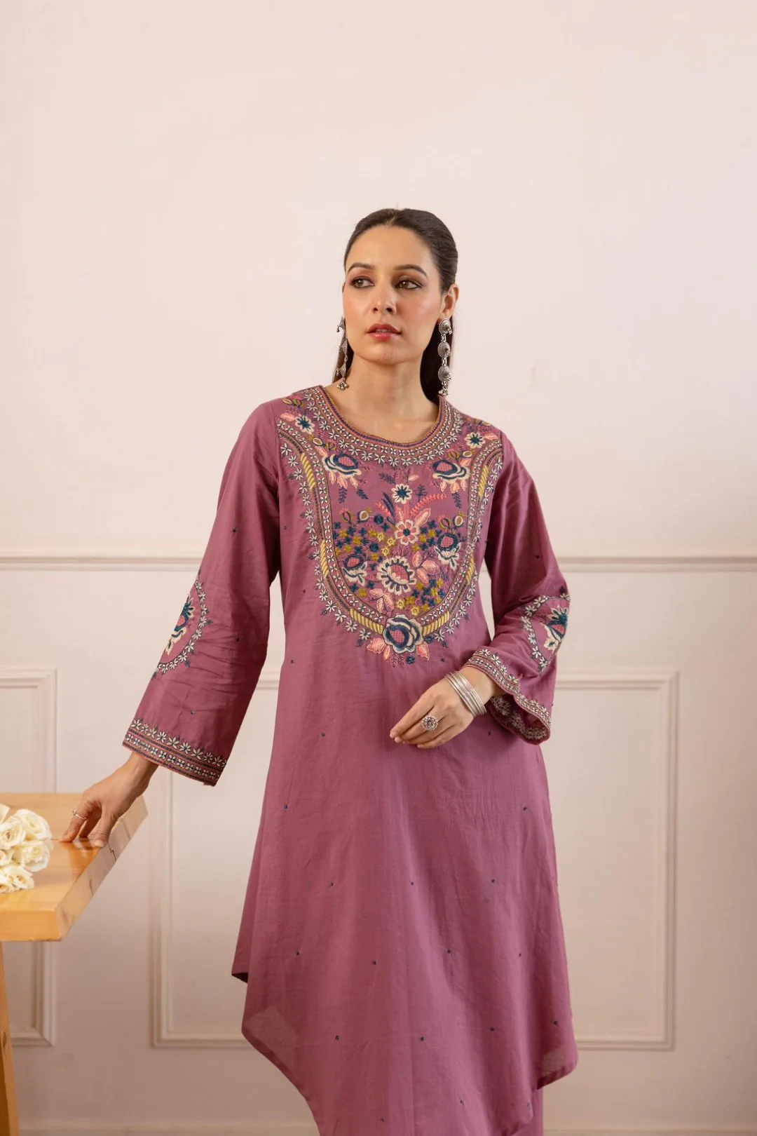 Stravi cameo Embroidery Kurta Pant set - Image 7