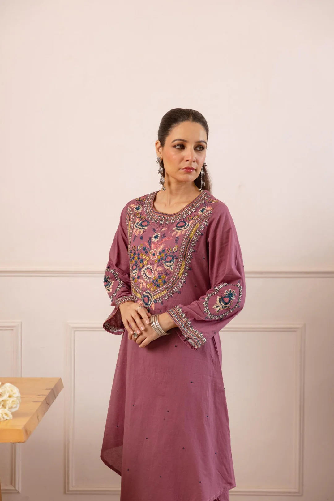 Stravi cameo Embroidery Kurta Pant set - Image 8