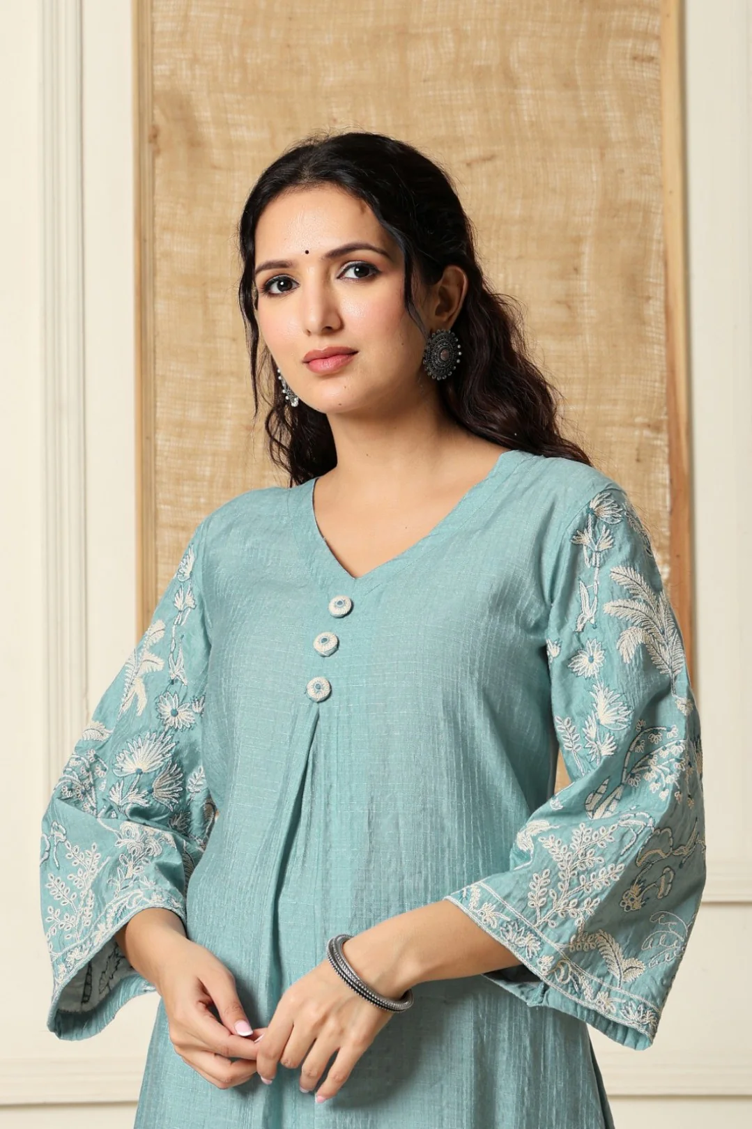 Sumaiya skyblue embroidery kurta pant set - Image 2