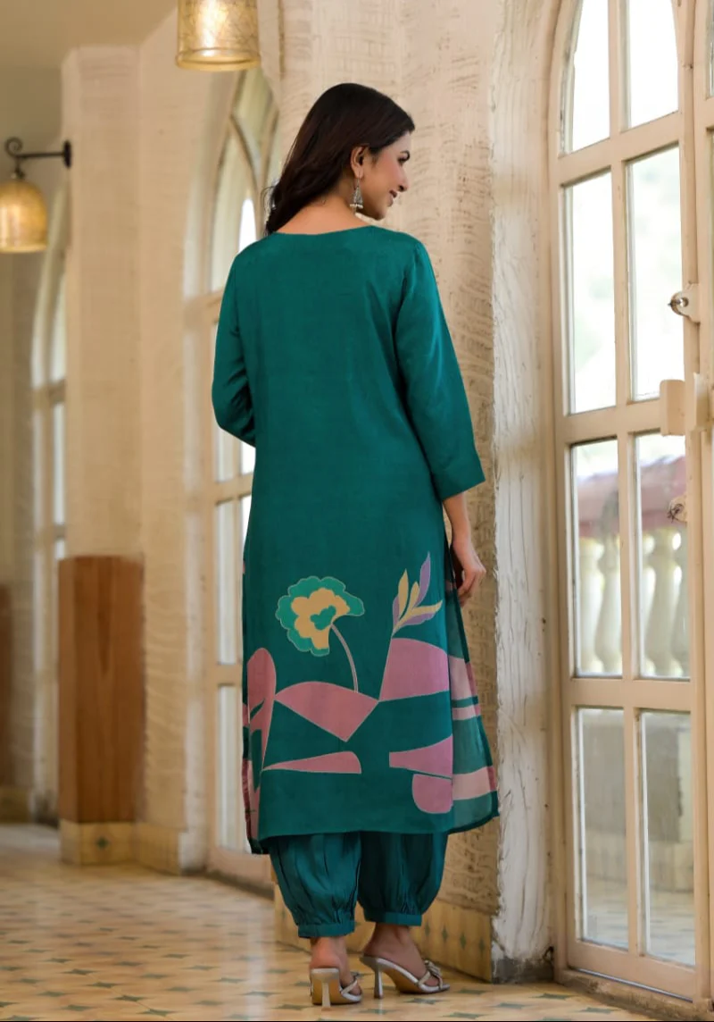 Chitra Peacock kurta pant set - Image 3
