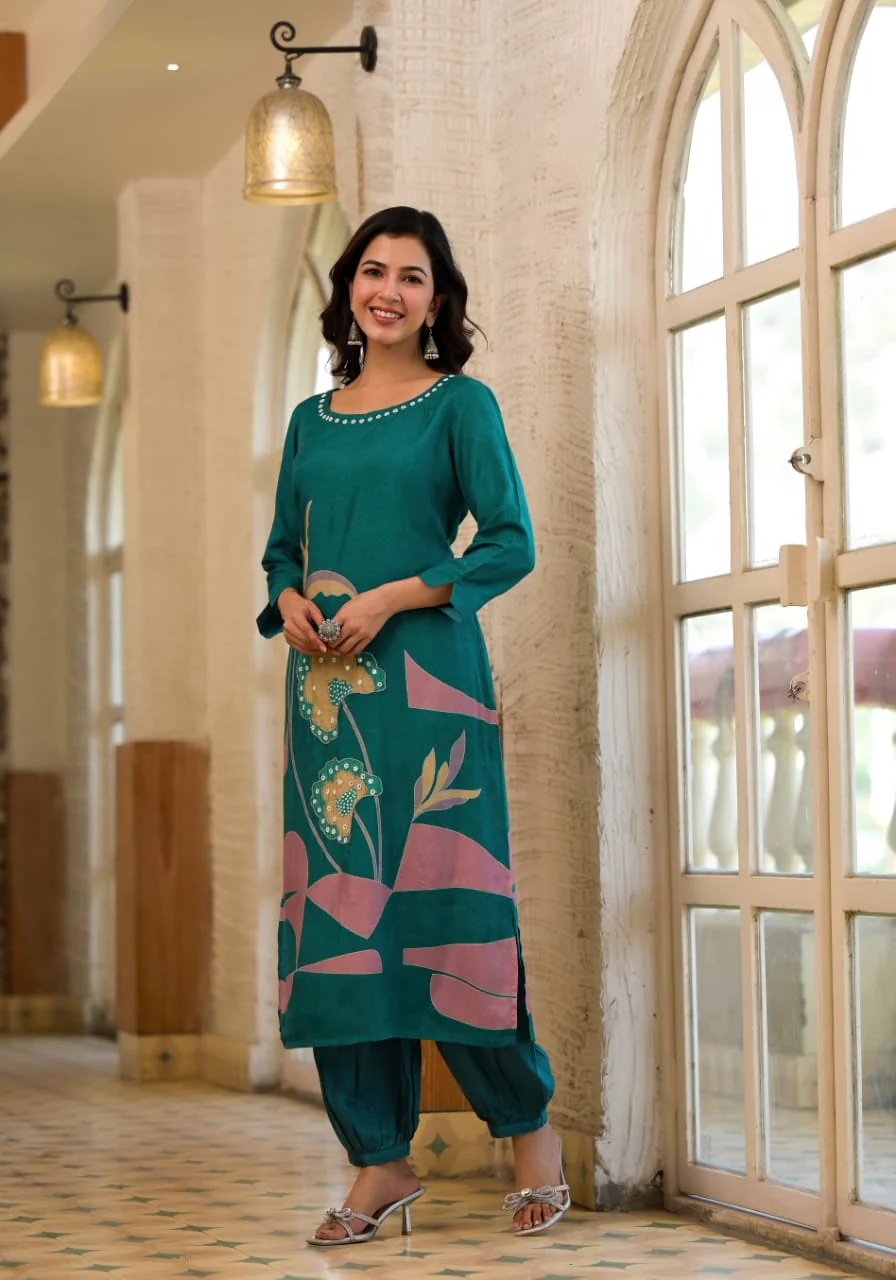 Chitra Peacock kurta pant set - Image 5