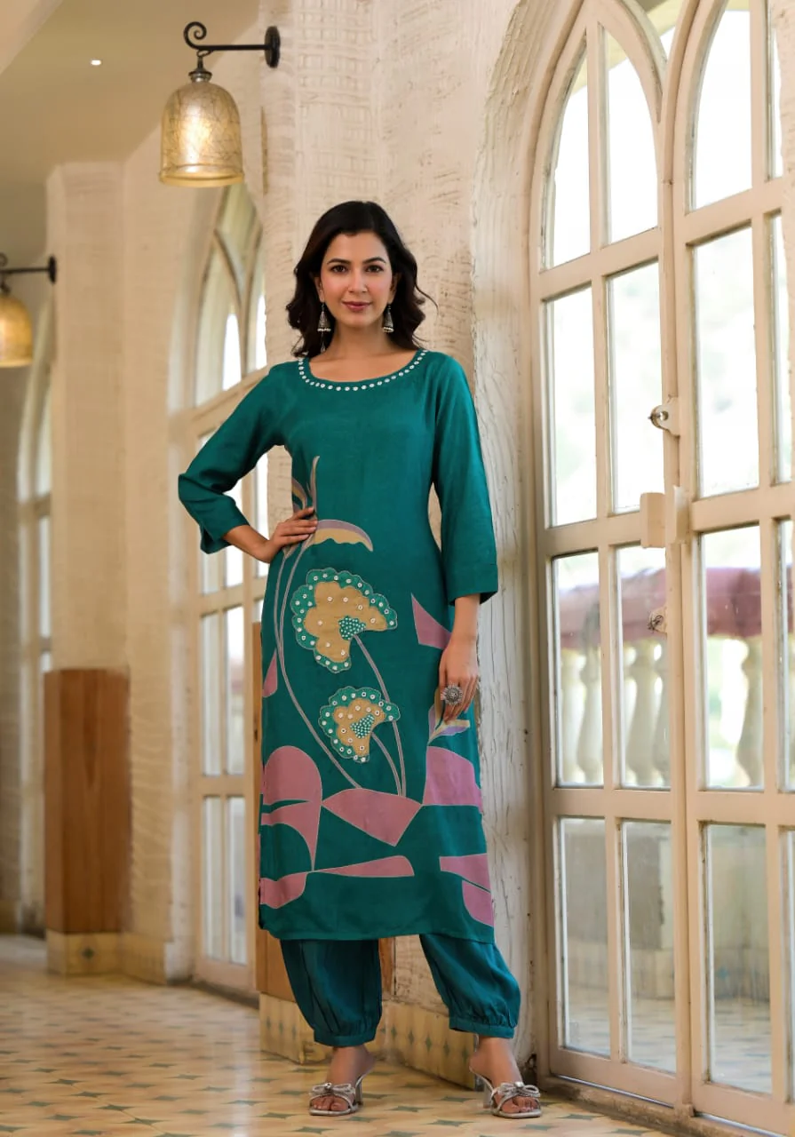 Chitra Peacock kurta pant set - Image 7