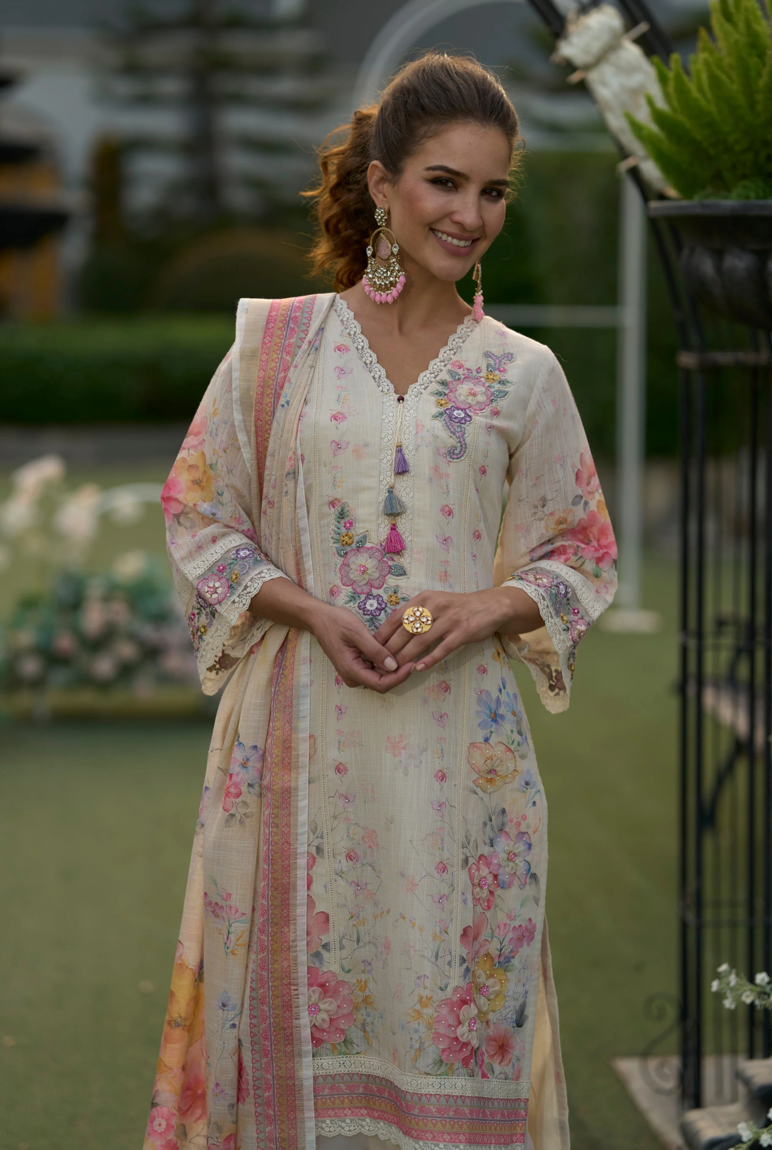 Mariam Pearl embroidery Lawn Suit Set - Image 2