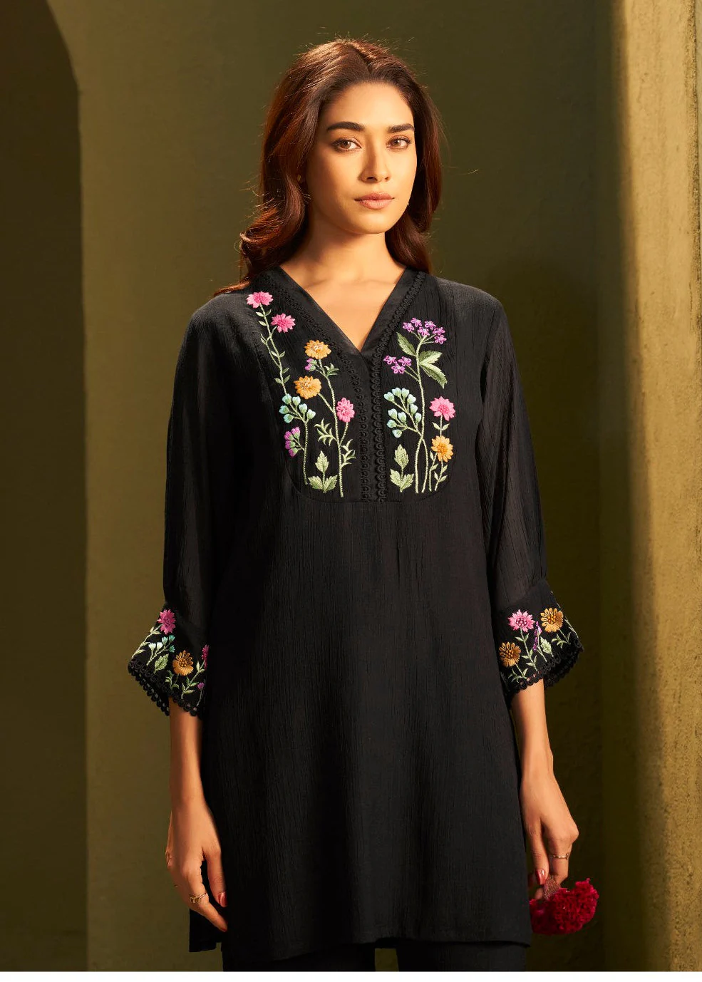 Itrh sable embroider co-ord set - Image 2