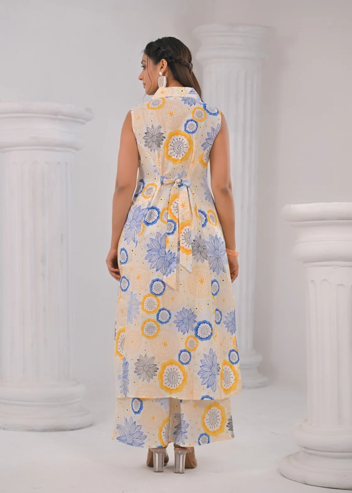 RAAGVI VANILLA PRINTED COTTON KURTA PANT SET - Image 3