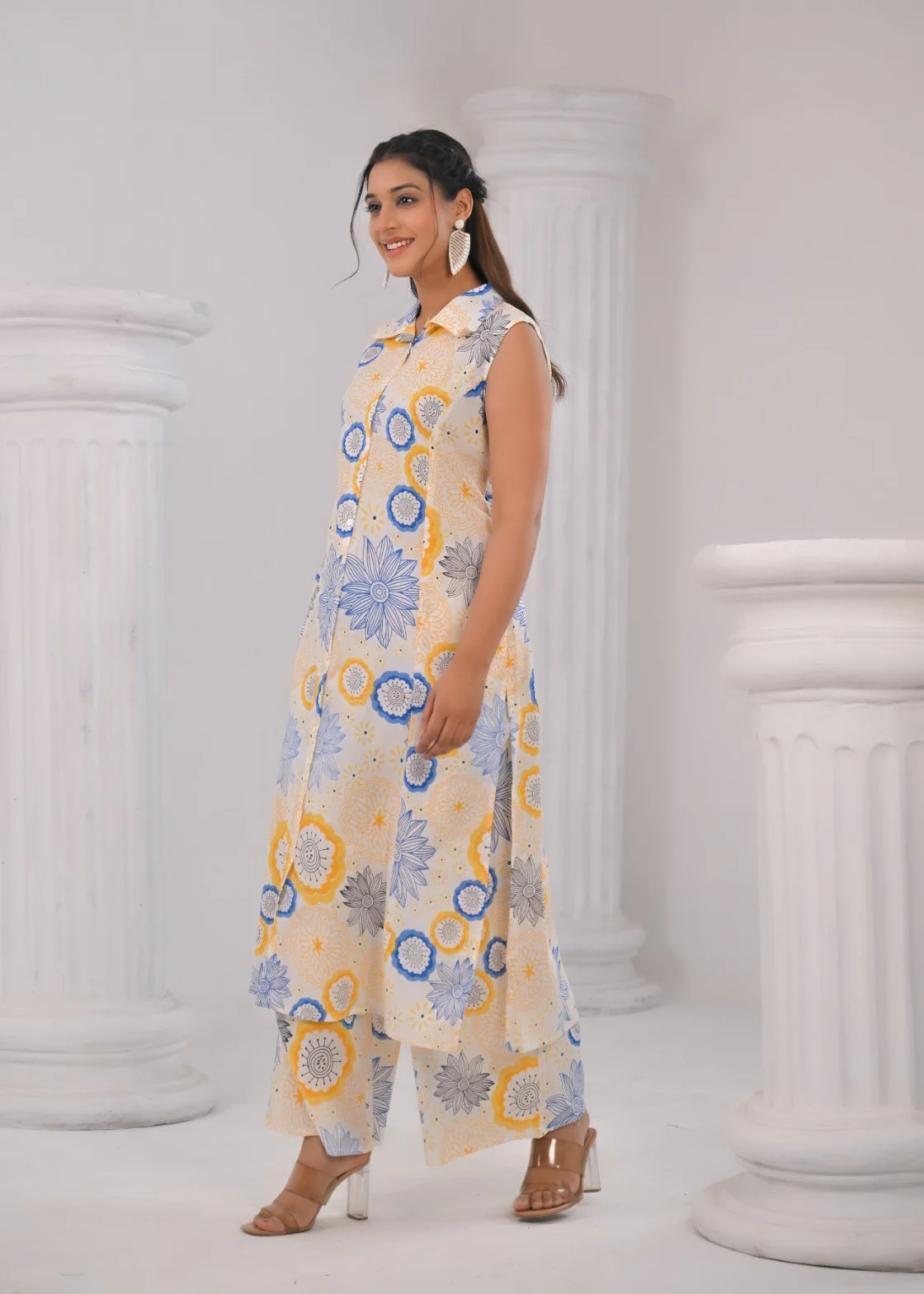 RAAGVI VANILLA PRINTED COTTON KURTA PANT SET - Image 8