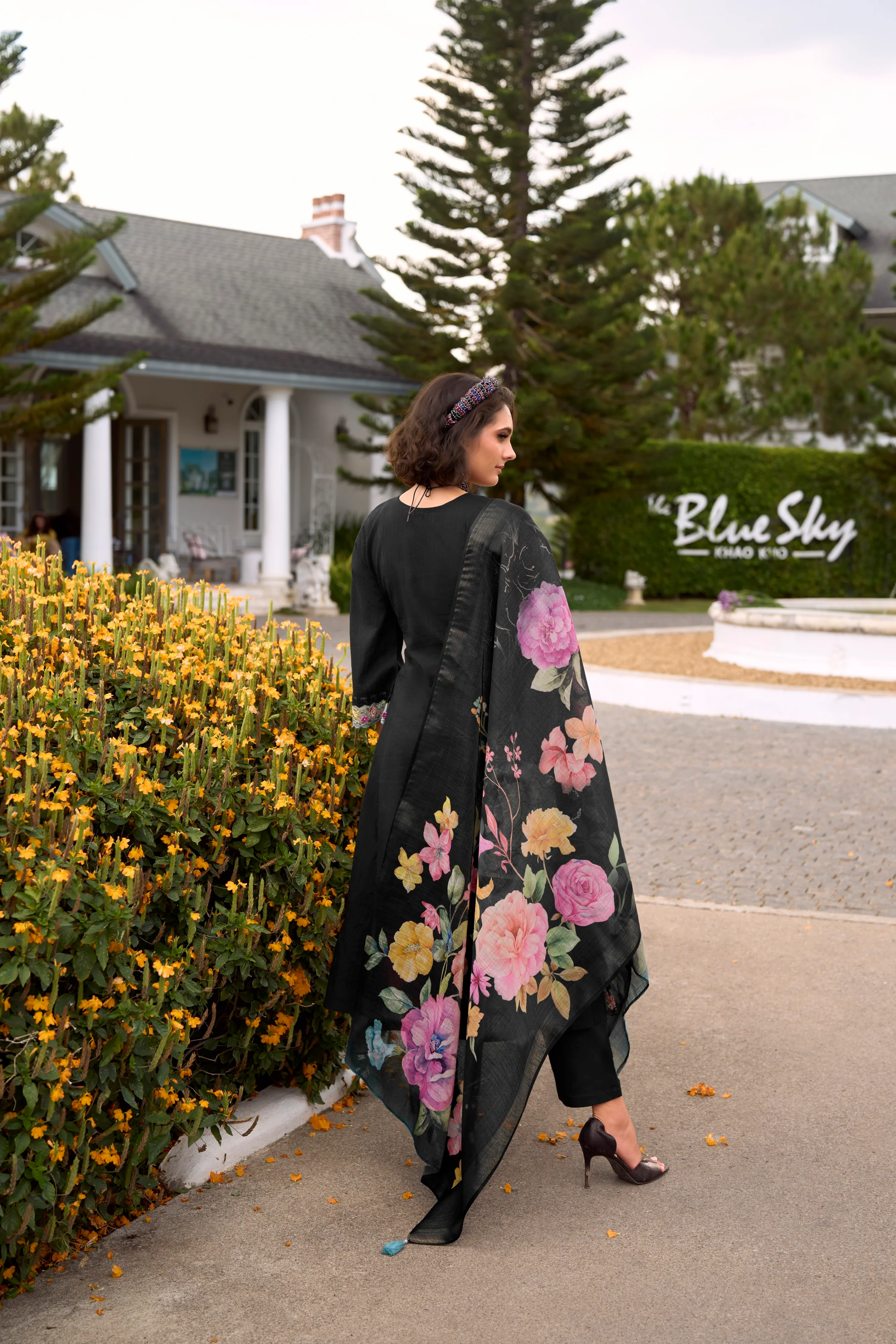 Akya Jade Embroidery Cotton Suit Set - Image 3
